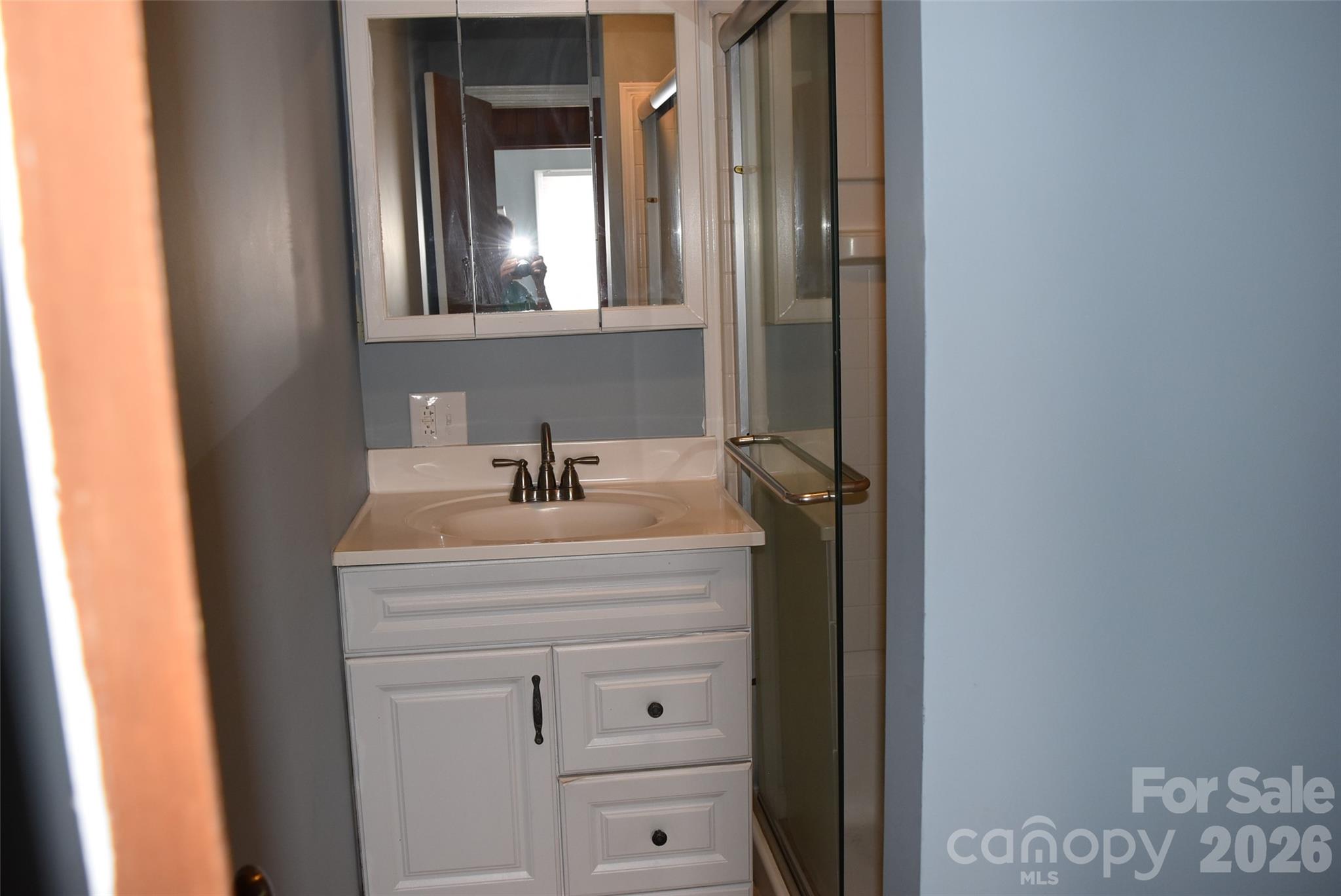 2825 Long Avenue E — Ranlo