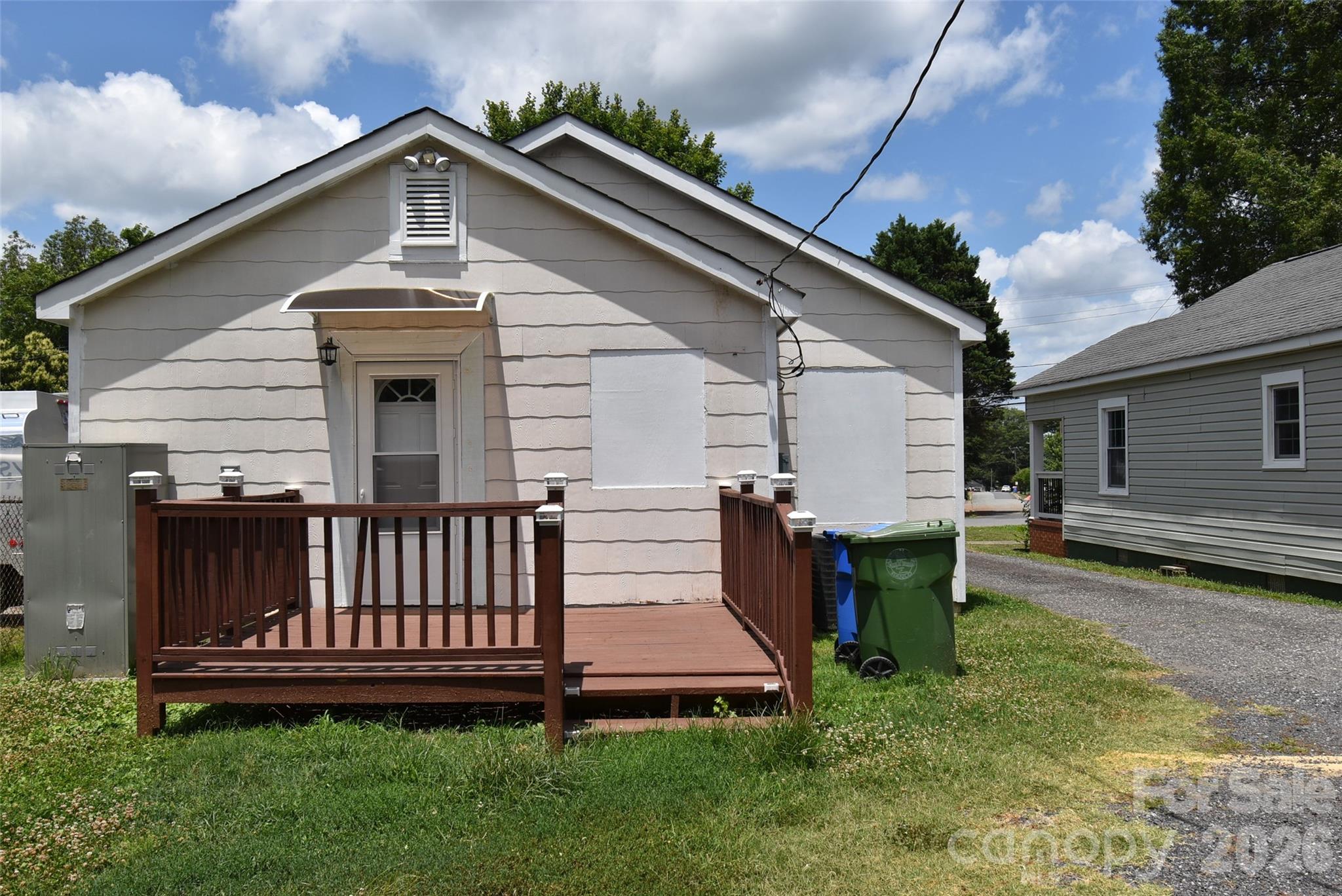 2825 Long Avenue E — Ranlo