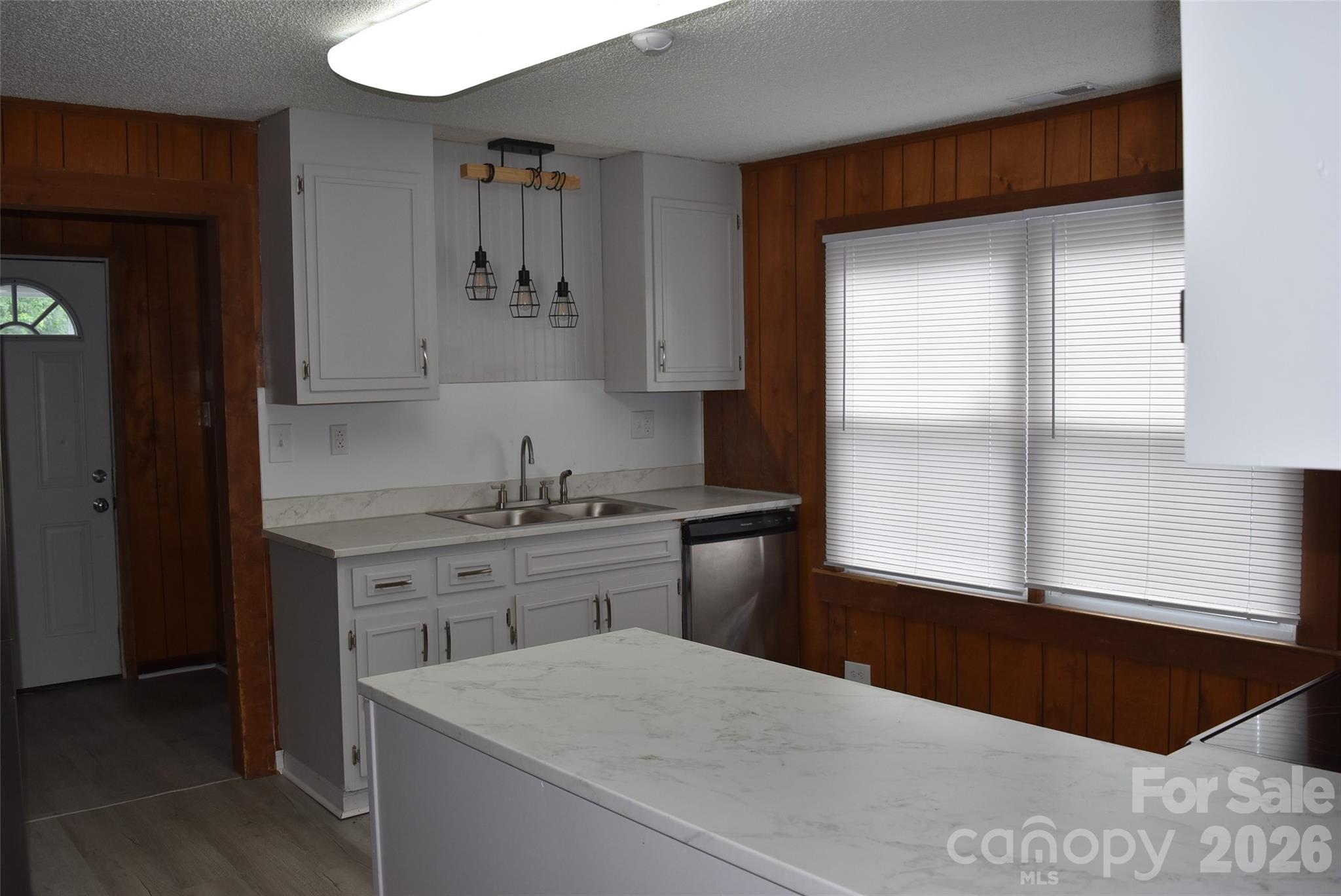 2825 Long Avenue E — Ranlo