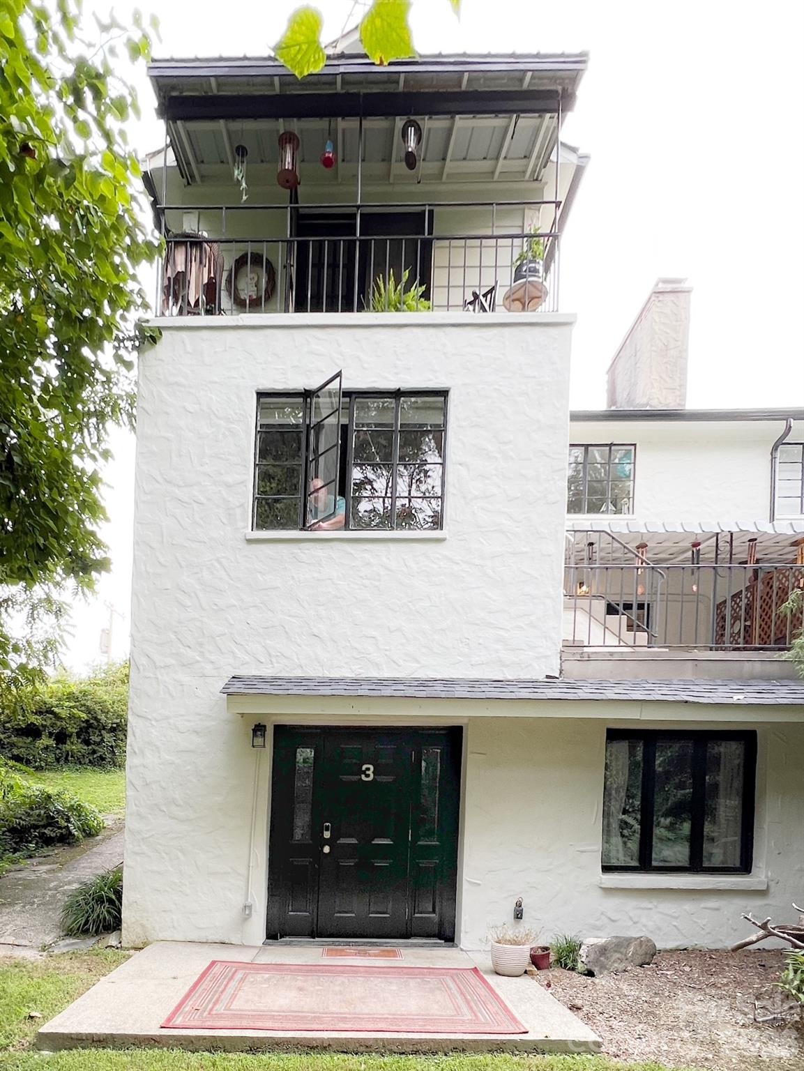 161 Melrose Avenue #3 — Tryon