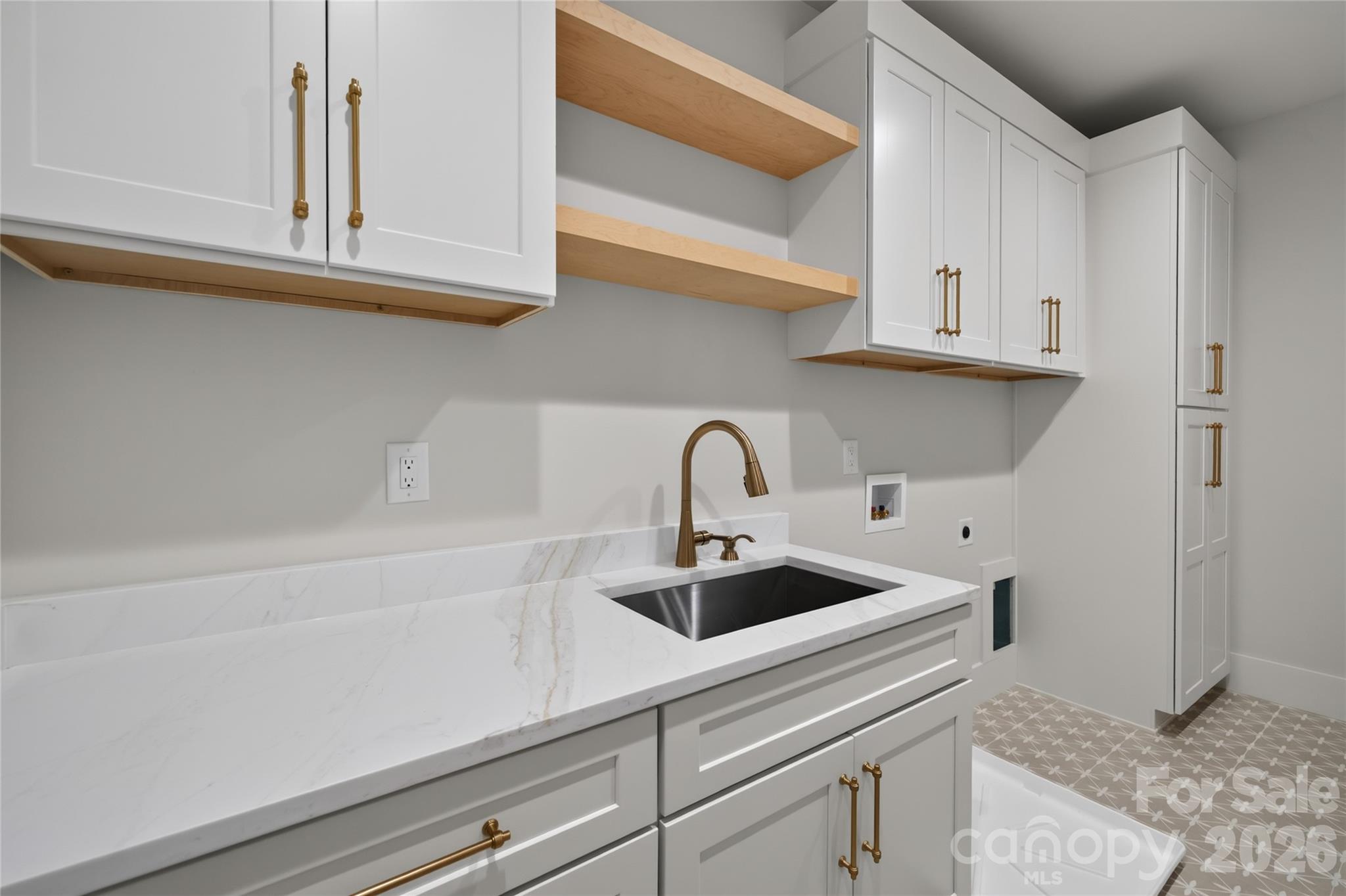 3119 Shenandoah Avenue — Charlotte