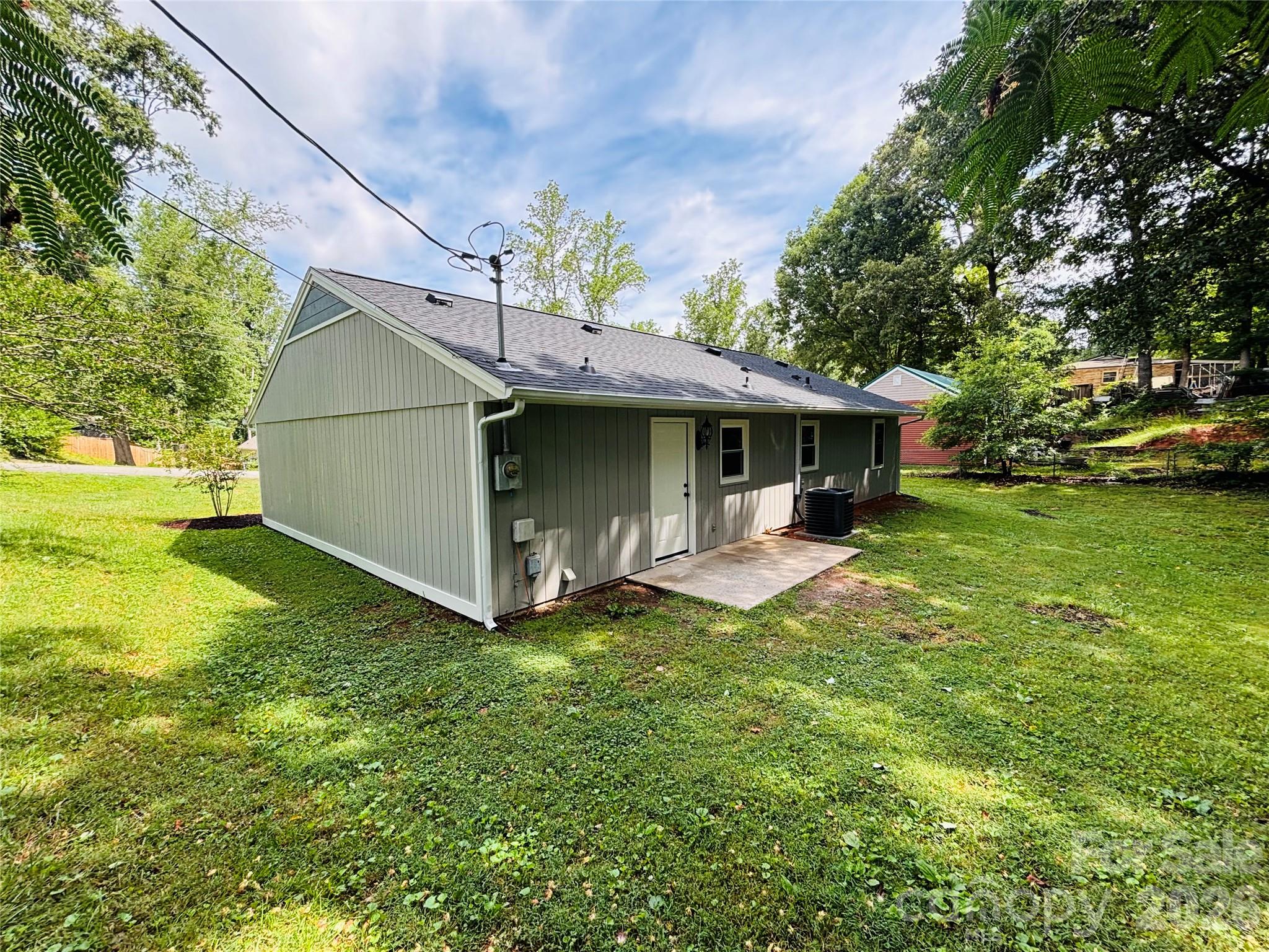 138 Oak Hill Drive — Forest City