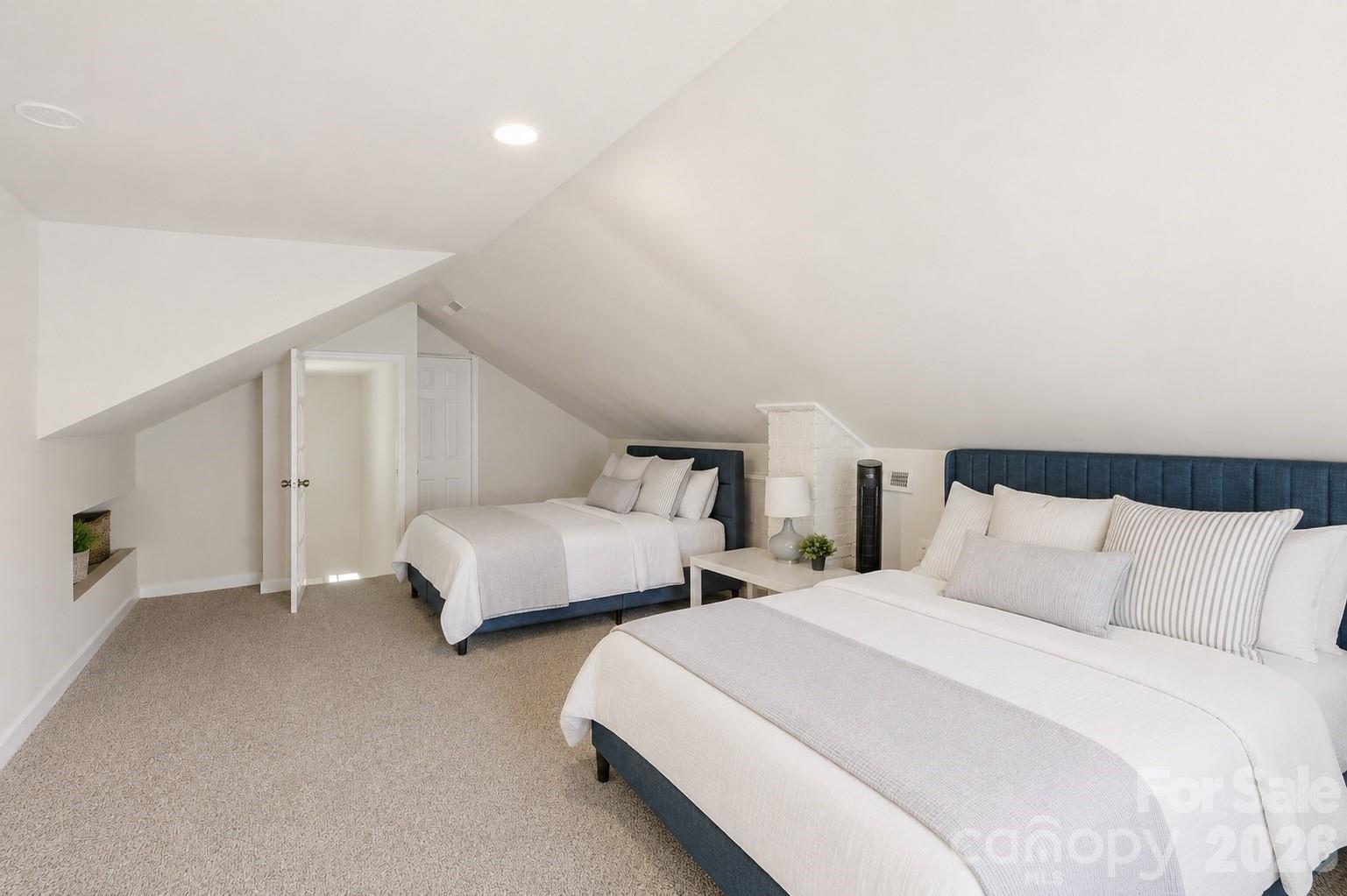 209 Grandin Road — Charlotte