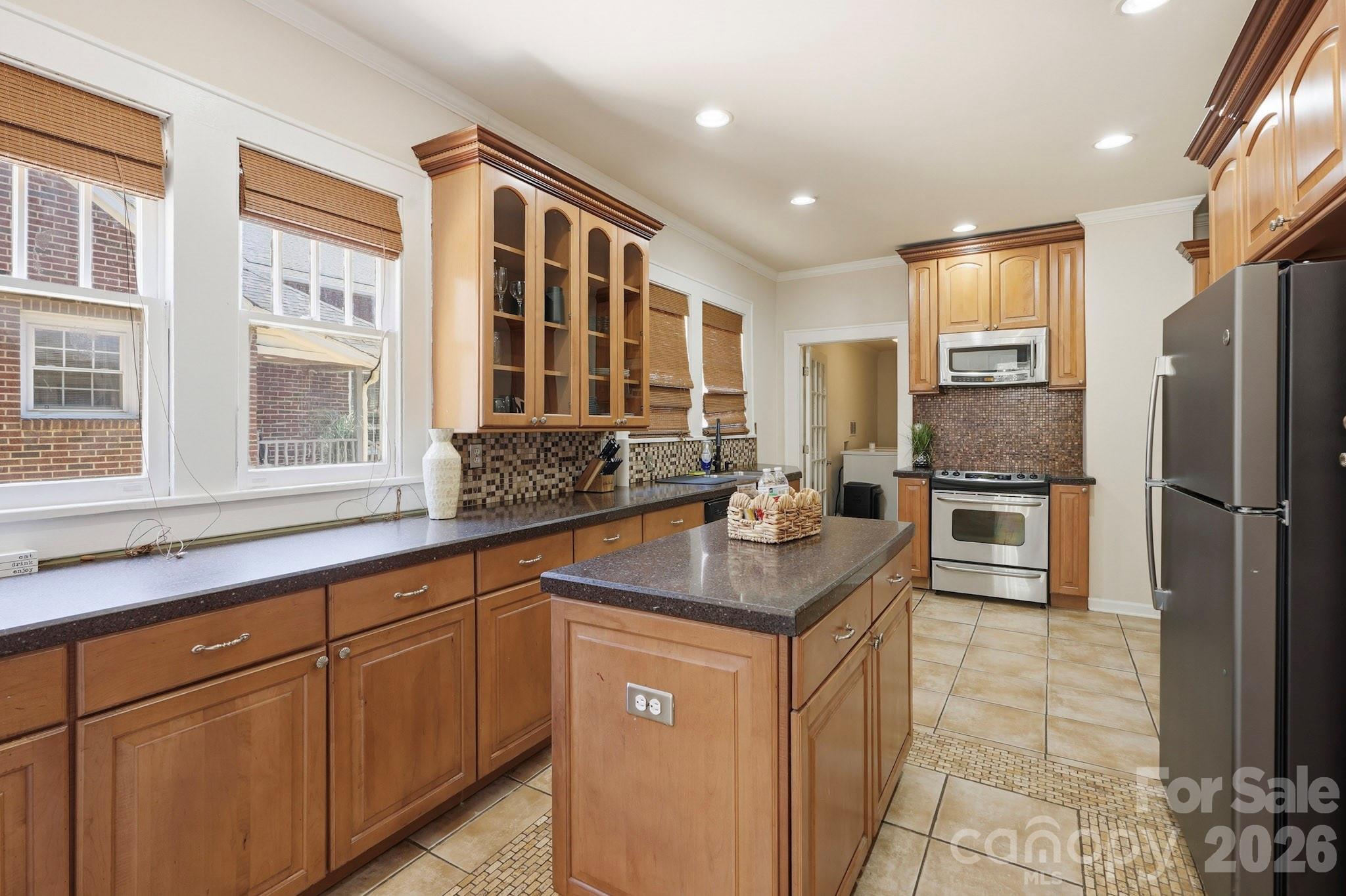 209 Grandin Road — Charlotte