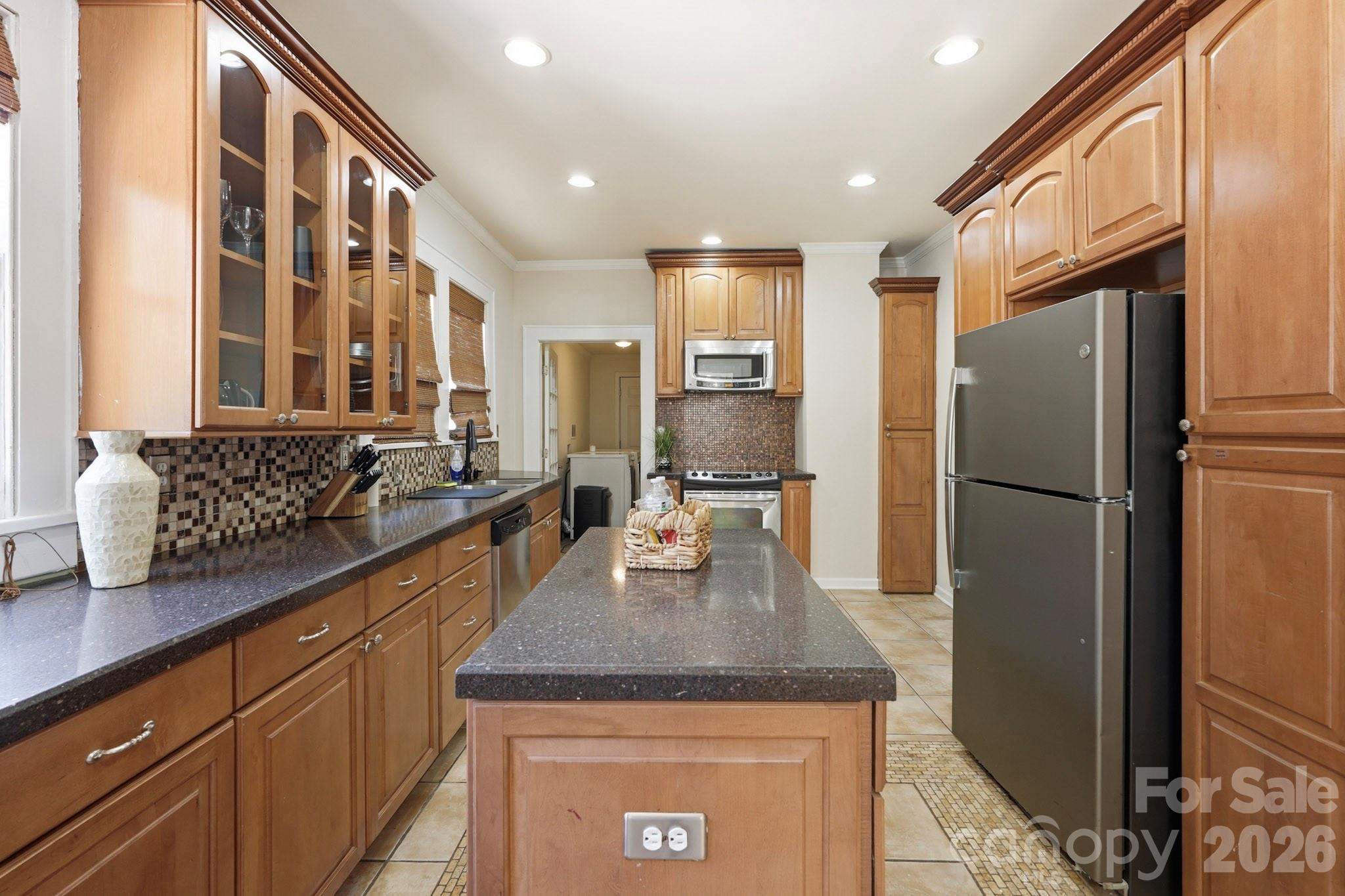 209 Grandin Road — Charlotte