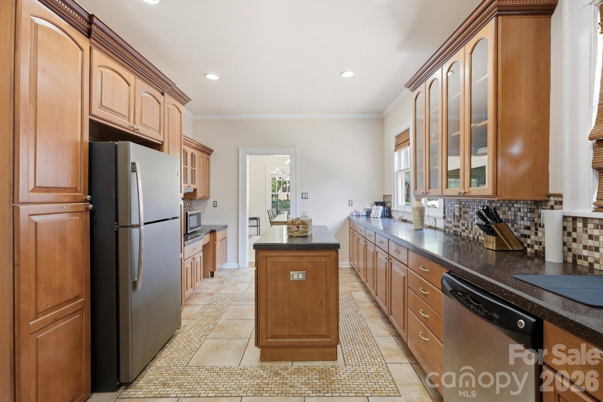 209 Grandin Road — Charlotte