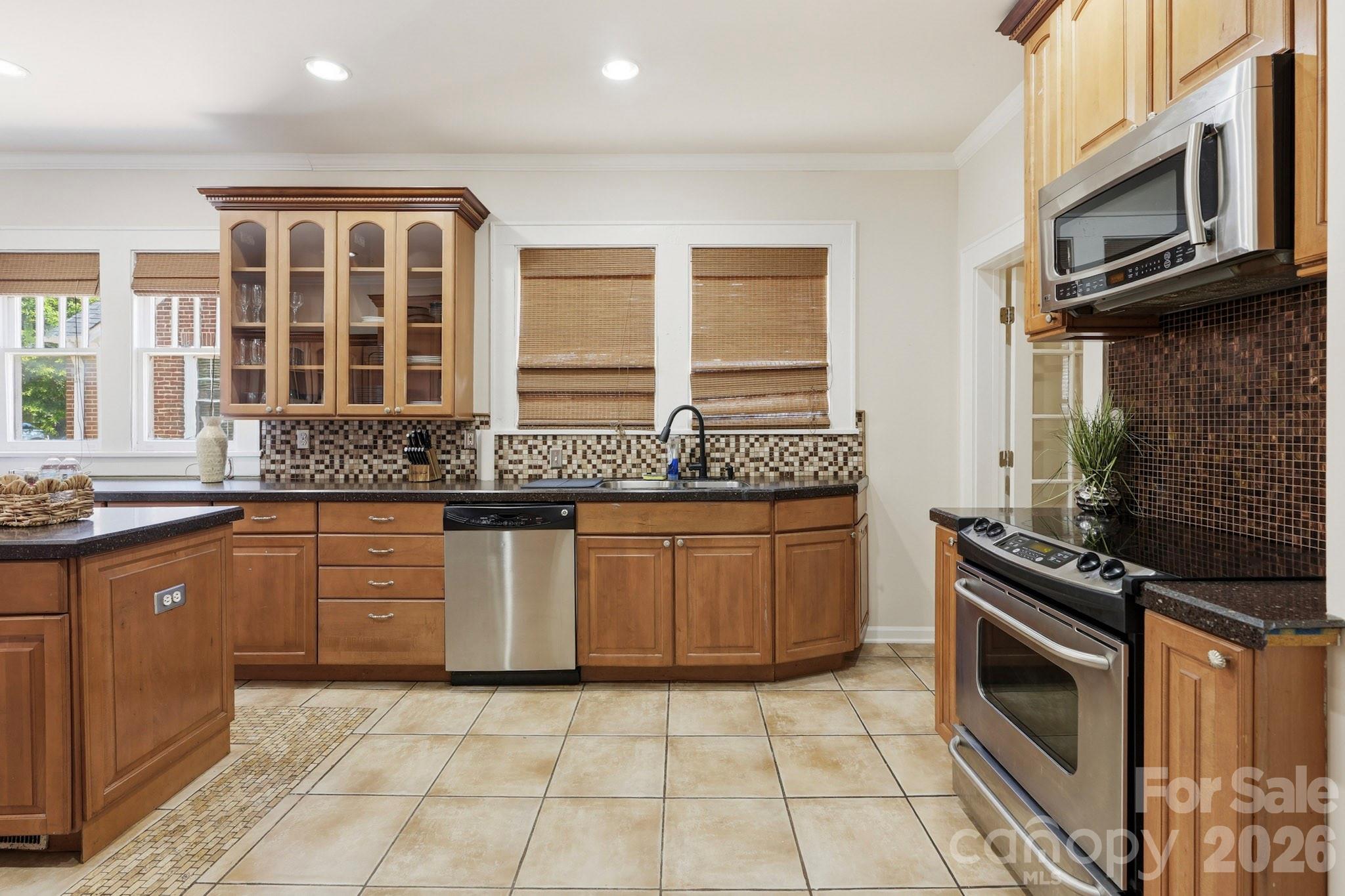 209 Grandin Road — Charlotte