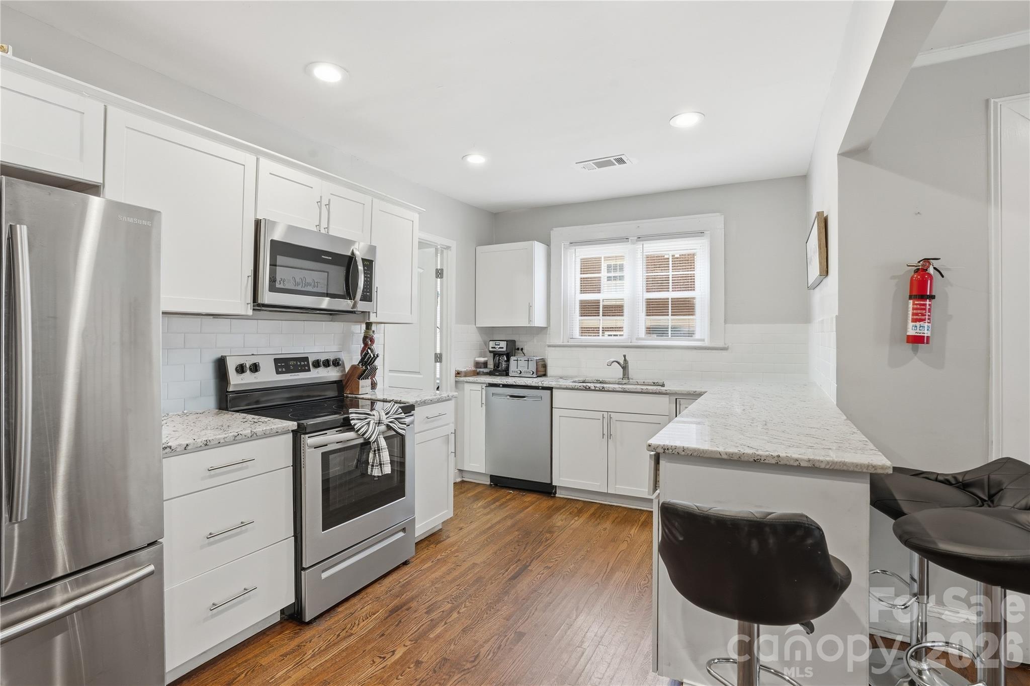 1411/1413 W 4th Street — Charlotte