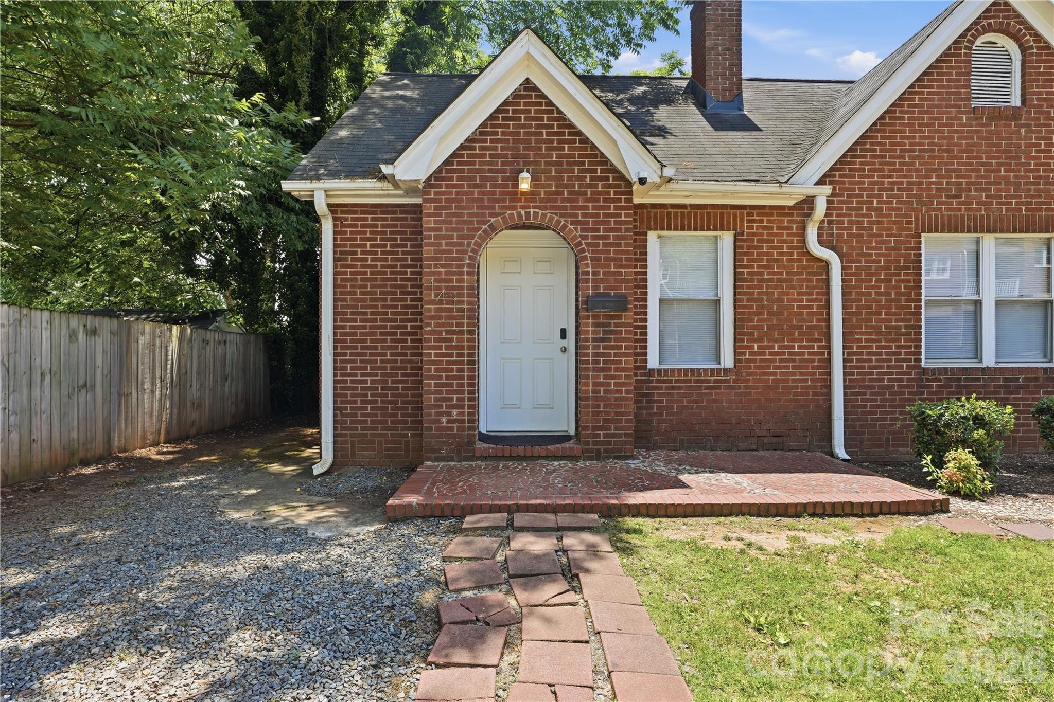 1411/1413 W 4th Street — Charlotte