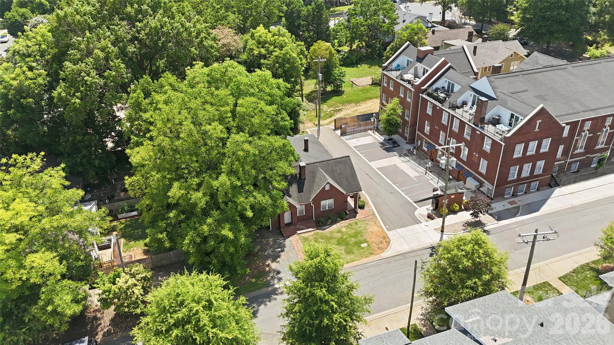 1411/1413 W 4th Street — Charlotte