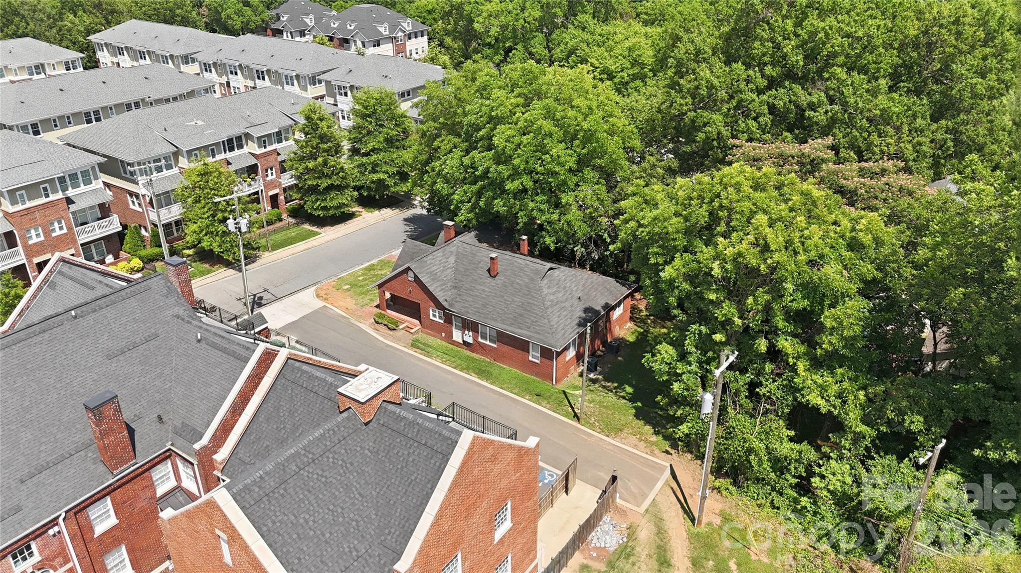 1411/1413 W 4th Street — Charlotte