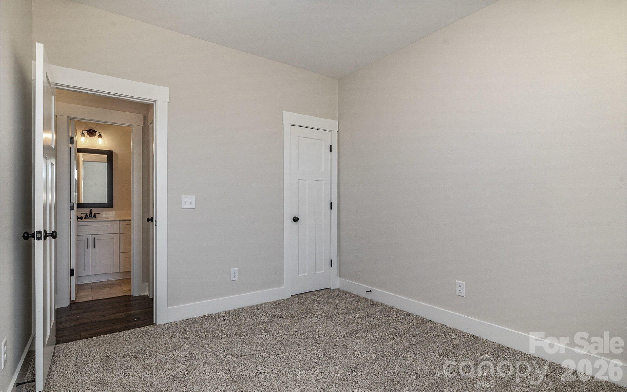 48 Tanseyleaf Drive — Smithfield
