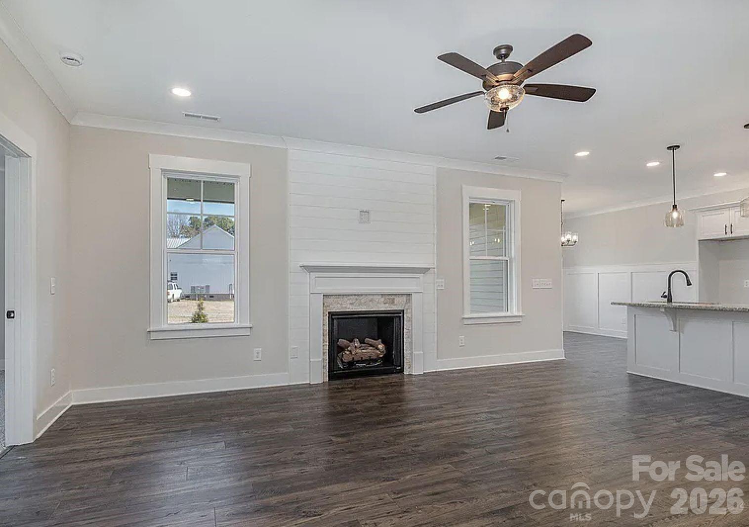 48 Tanseyleaf Drive — Smithfield