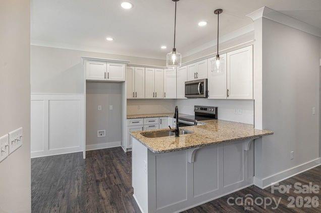 48 Tanseyleaf Drive — Smithfield