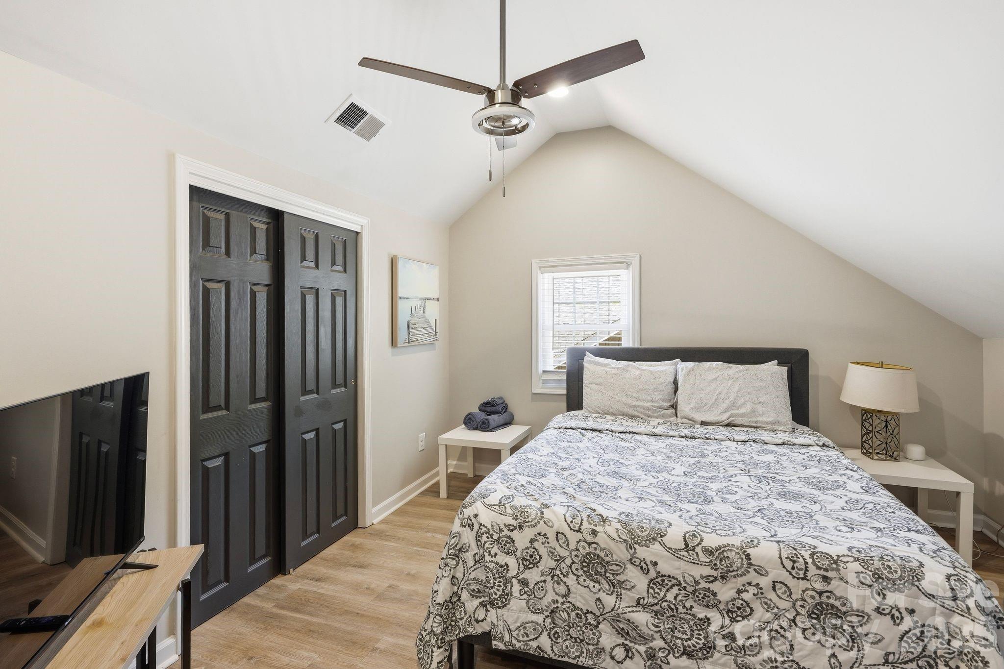 205 Grandin Road — Charlotte