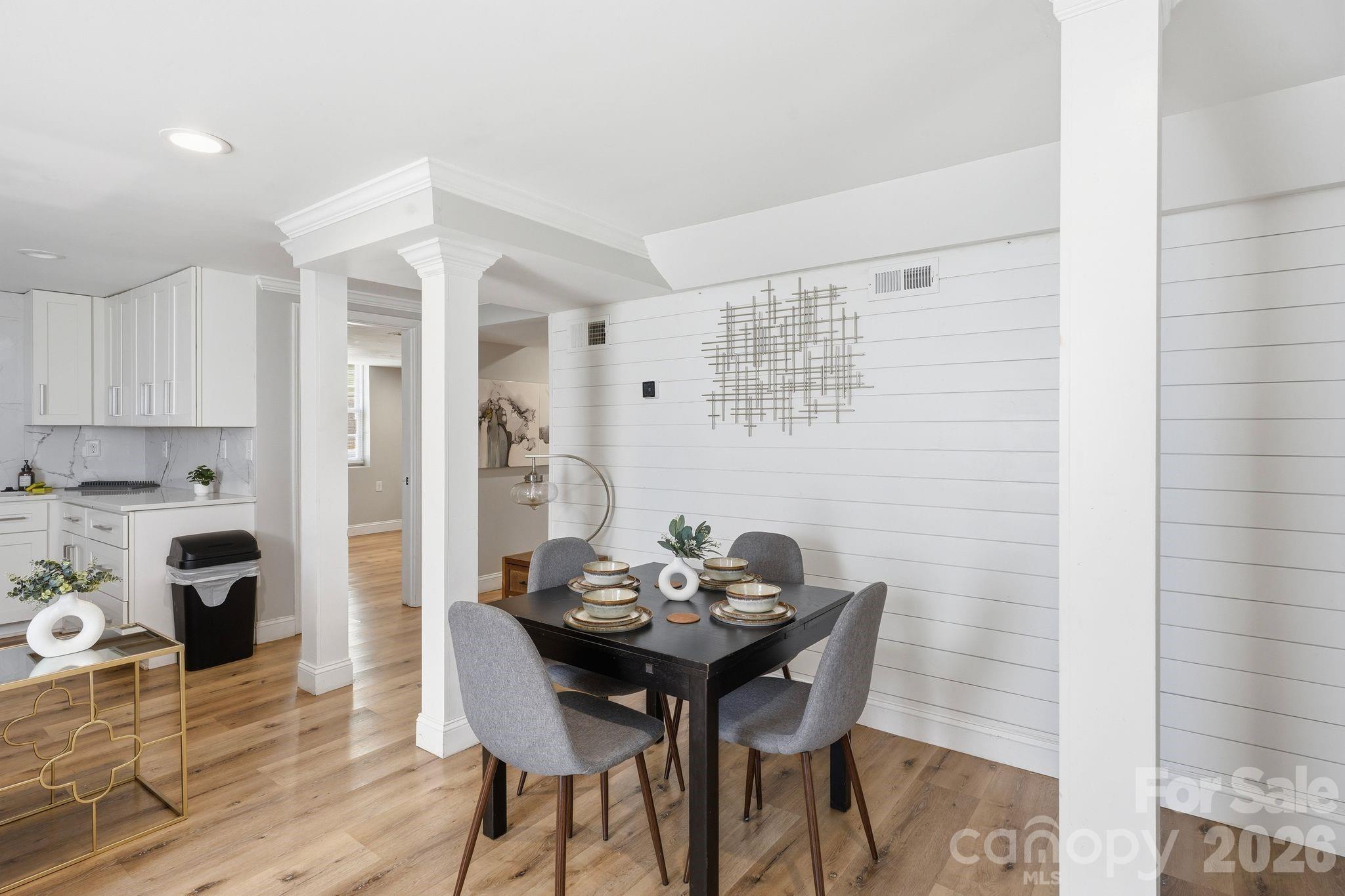 205 Grandin Road — Charlotte