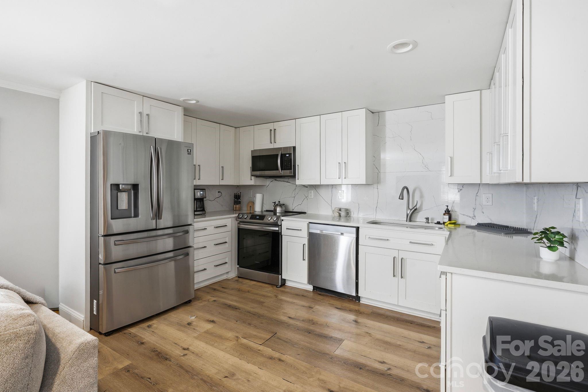 205 Grandin Road — Charlotte