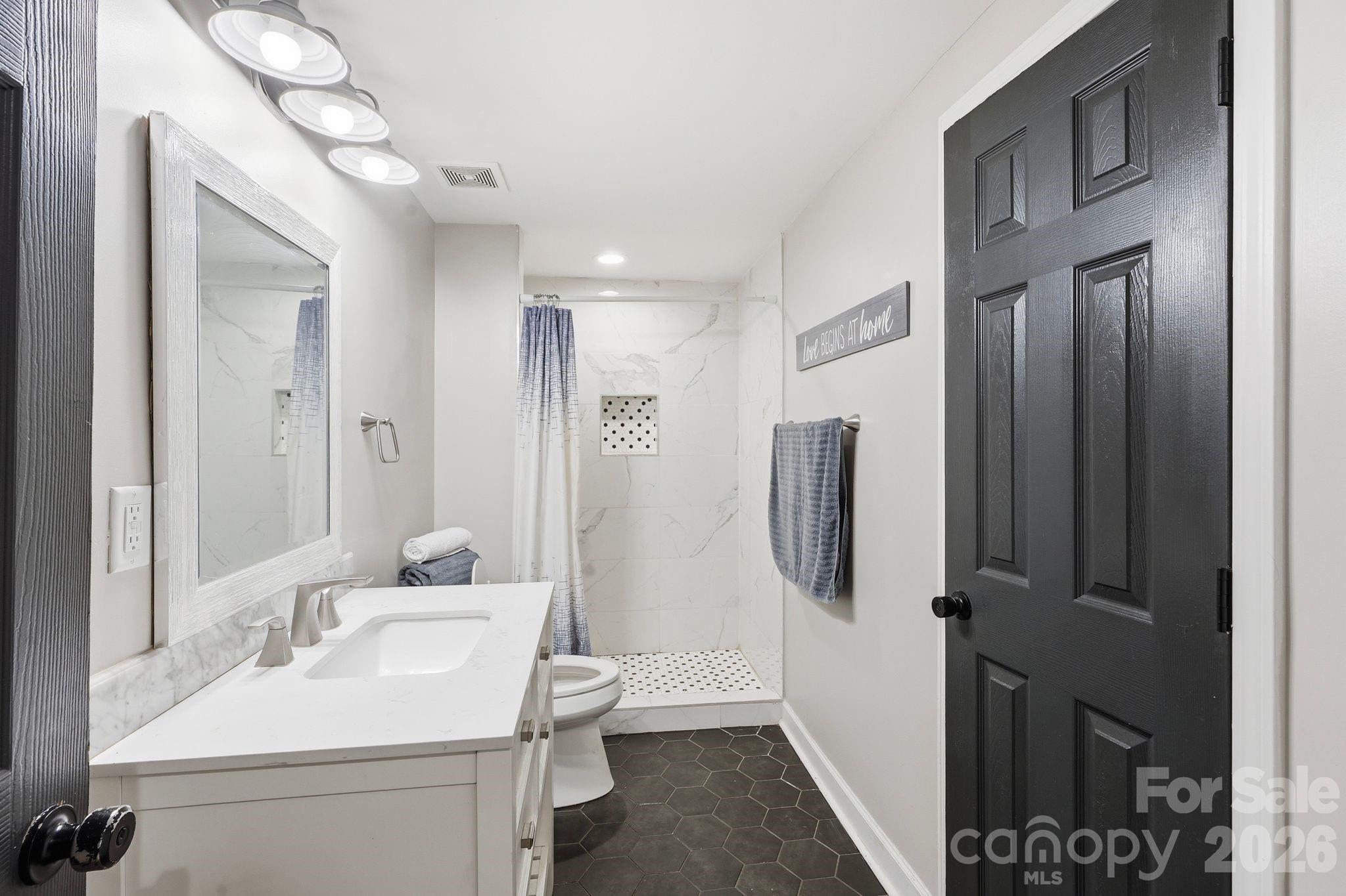 205 Grandin Road — Charlotte