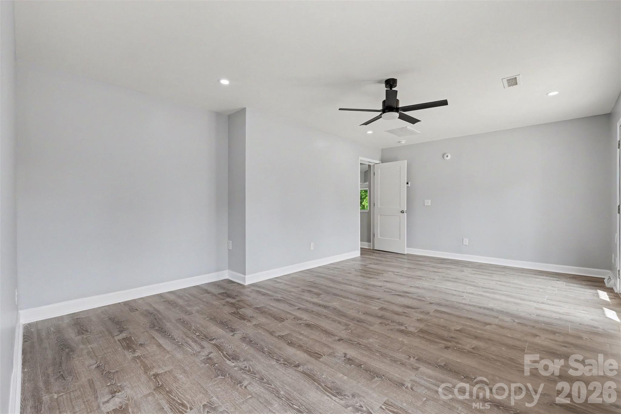 6917 Navajo Trail — Sherrills Ford