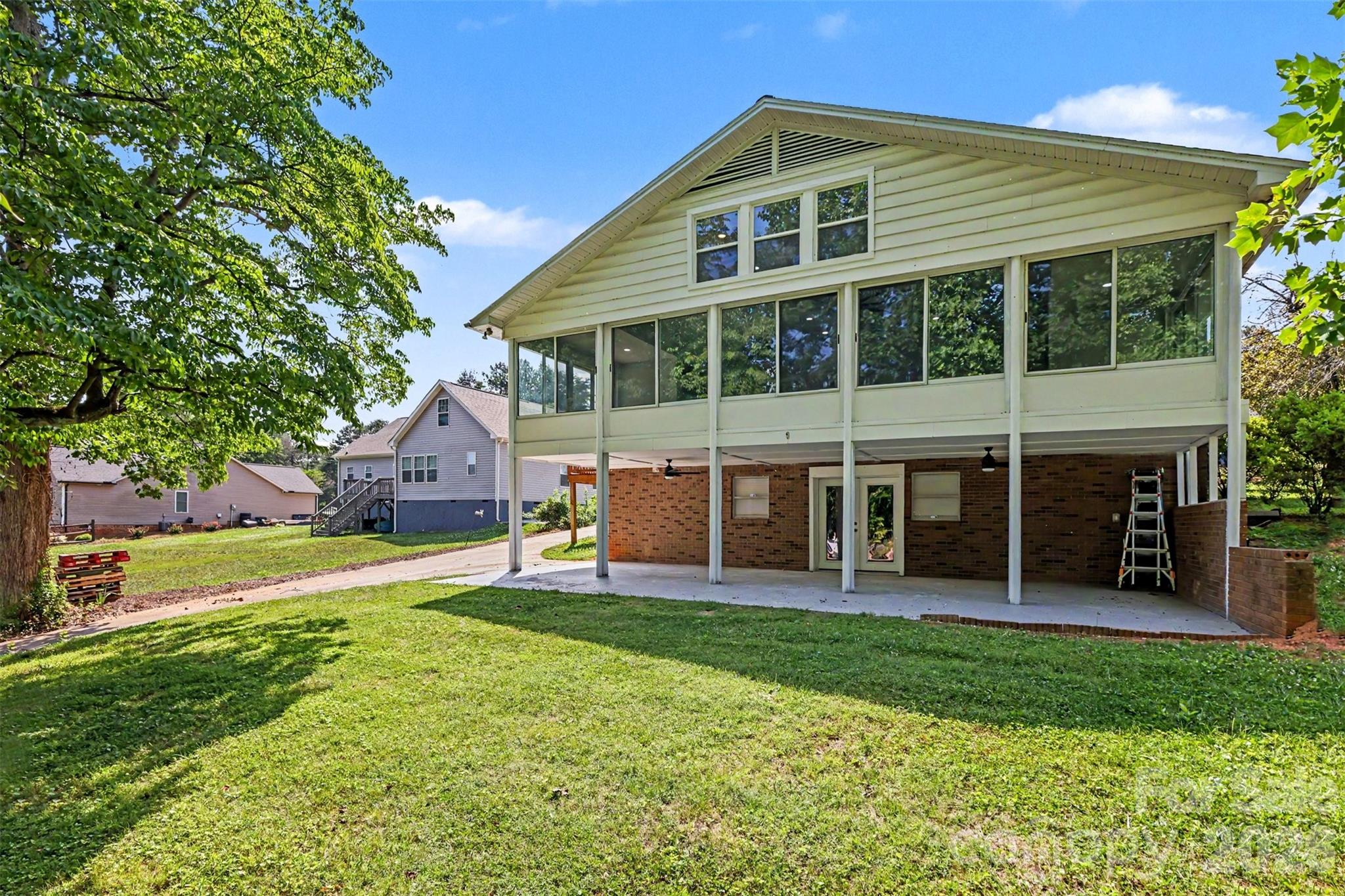 6917 Navajo Trail — Sherrills Ford