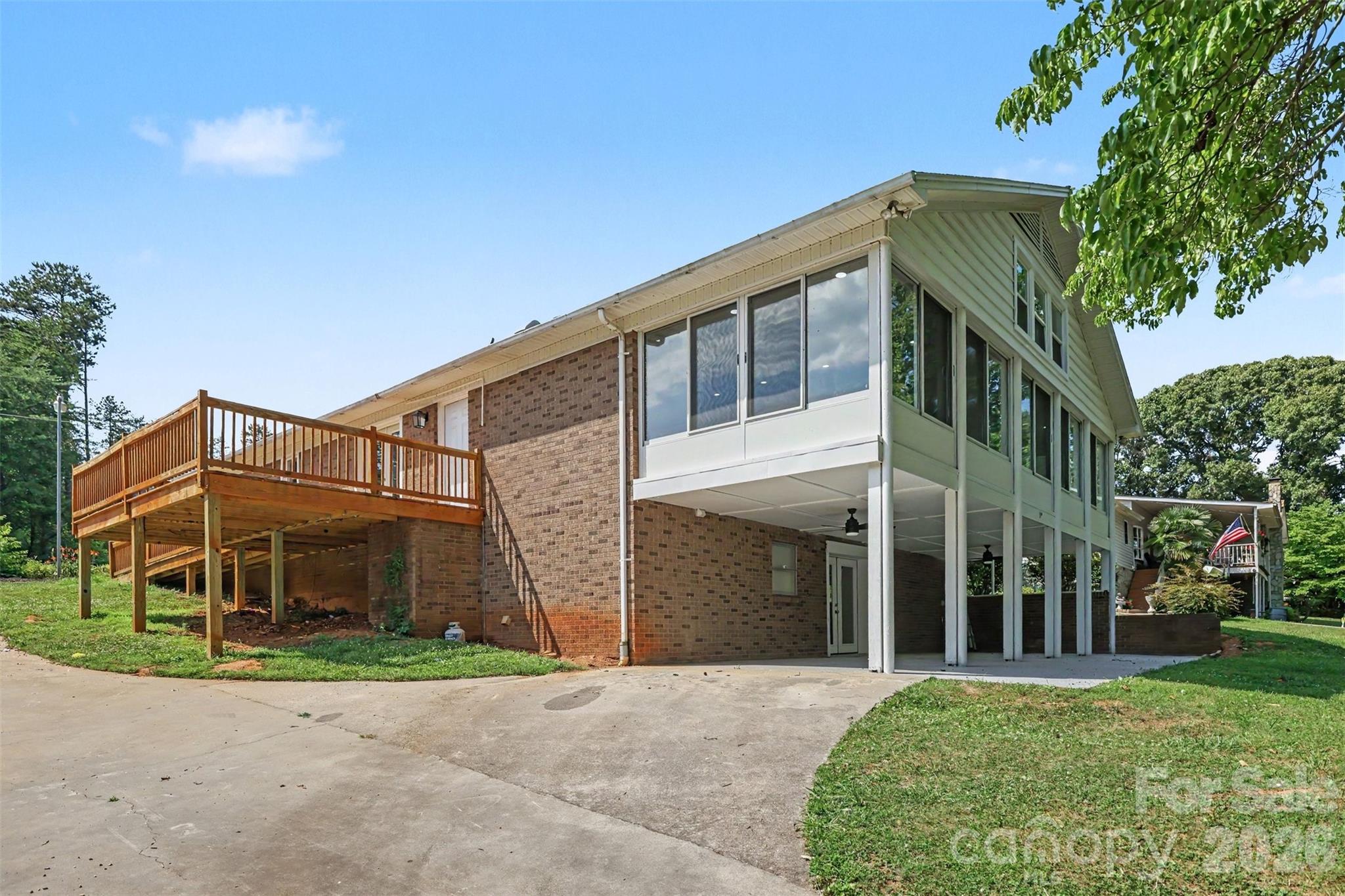 6917 Navajo Trail — Sherrills Ford