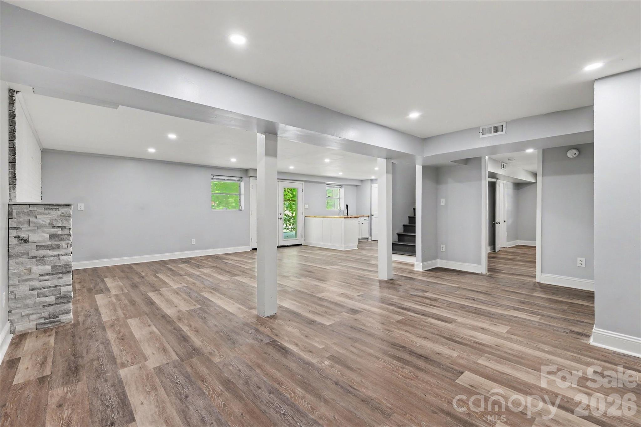 6917 Navajo Trail — Sherrills Ford