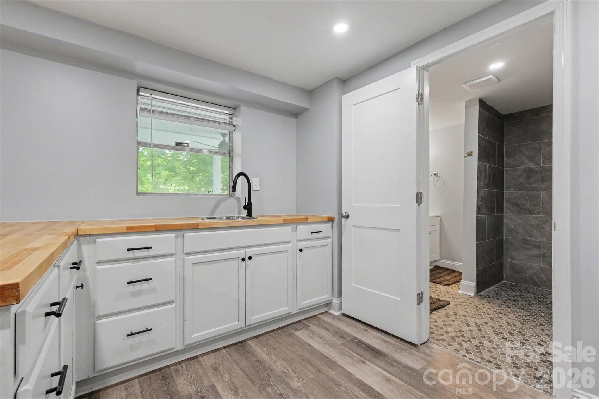6917 Navajo Trail — Sherrills Ford