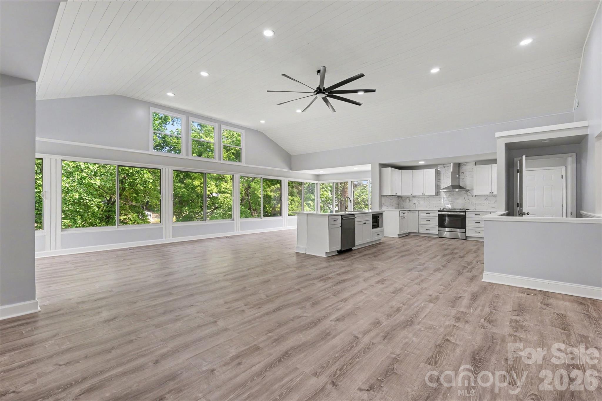 6917 Navajo Trail — Sherrills Ford