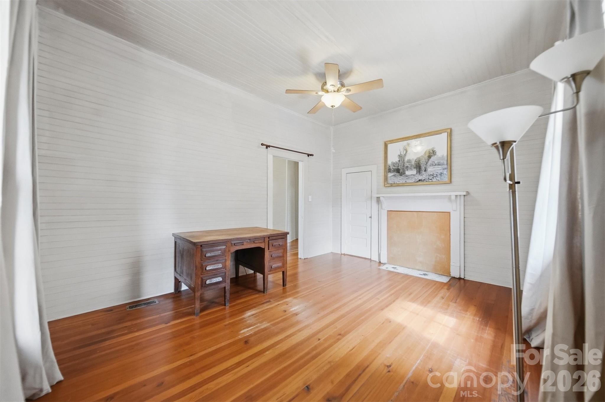 25 Central Avenue — Granite Falls