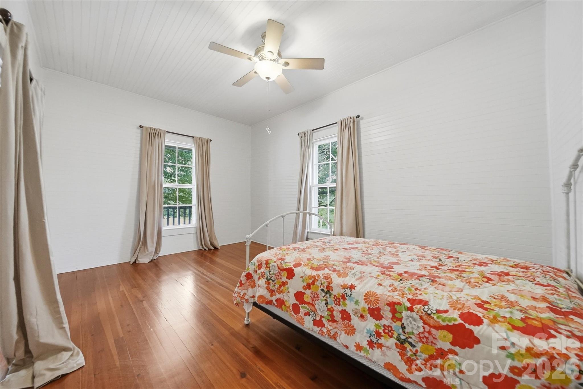 25 Central Avenue — Granite Falls