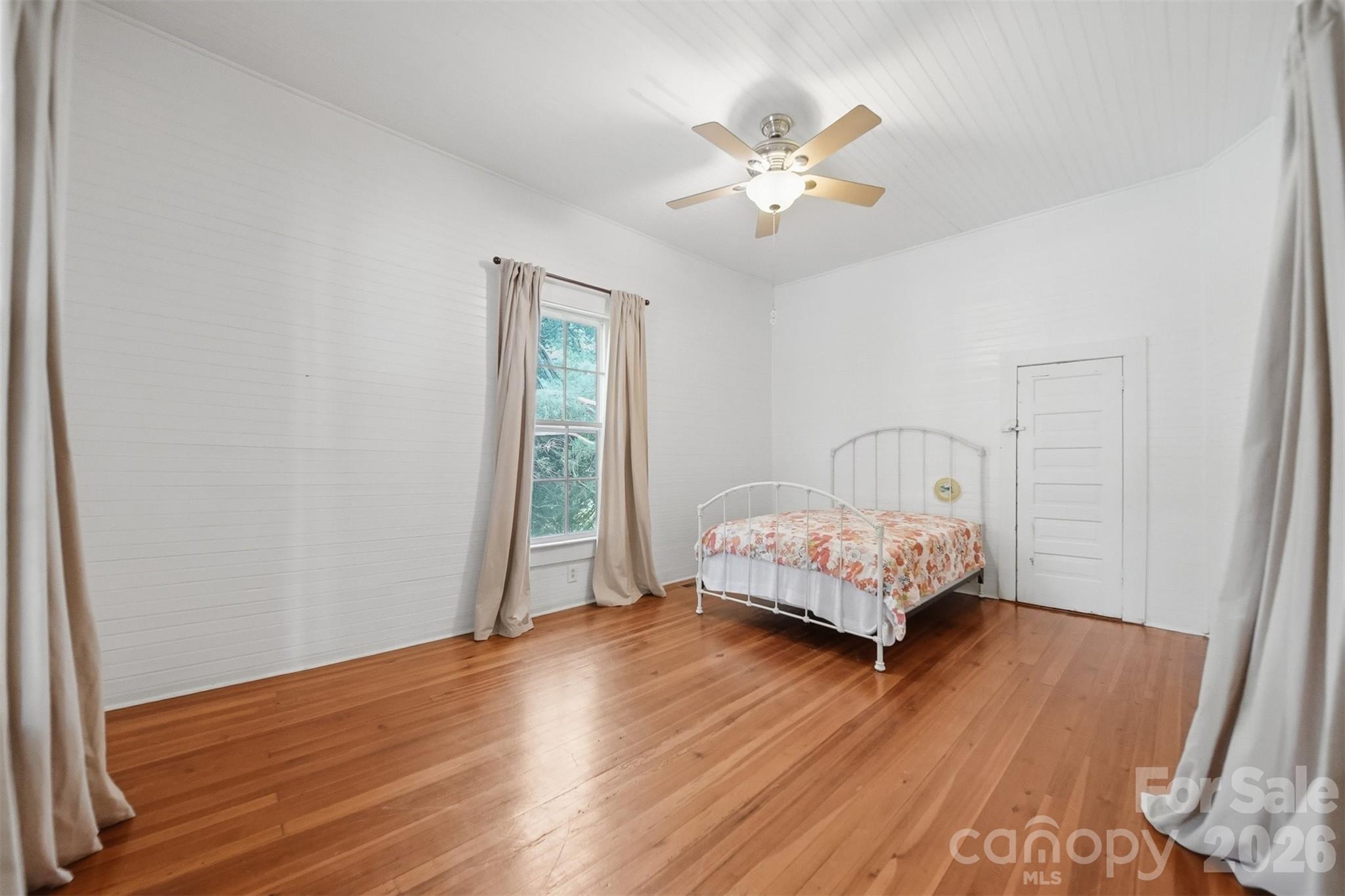 25 Central Avenue — Granite Falls