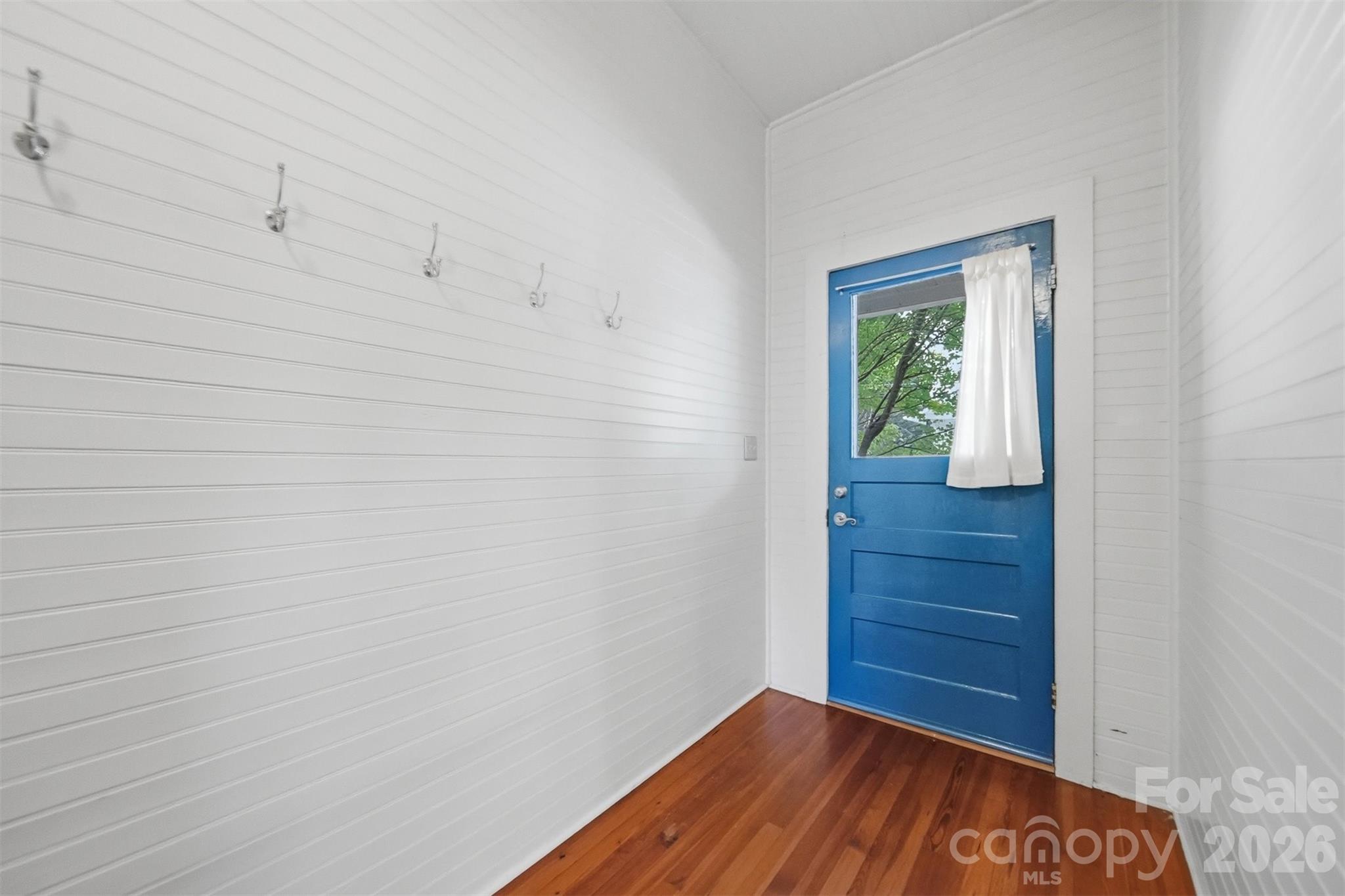 25 Central Avenue — Granite Falls
