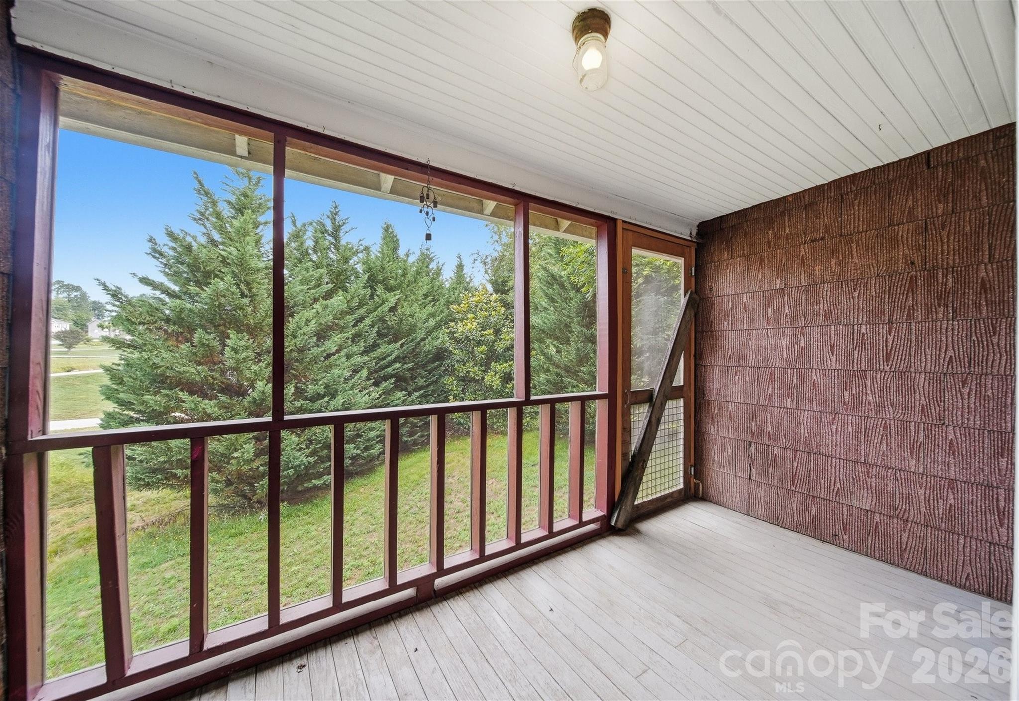 25 Central Avenue — Granite Falls