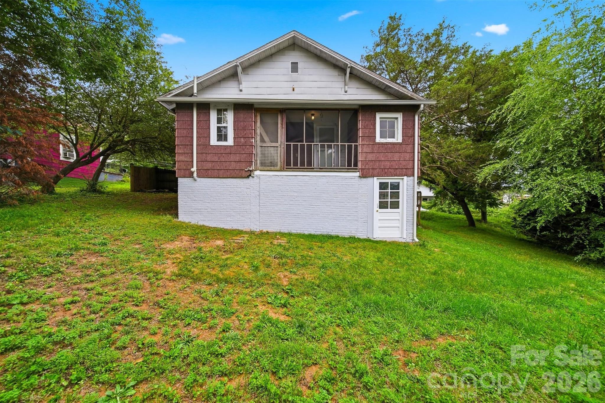 25 Central Avenue — Granite Falls