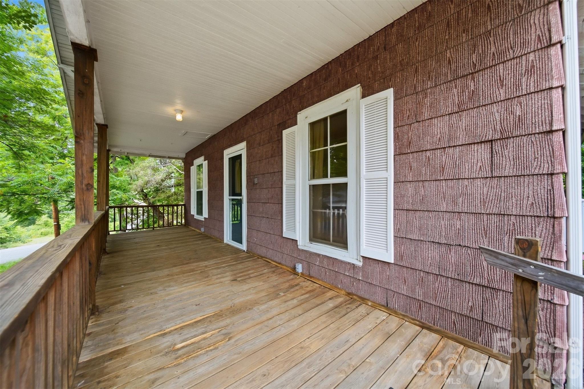 25 Central Avenue — Granite Falls