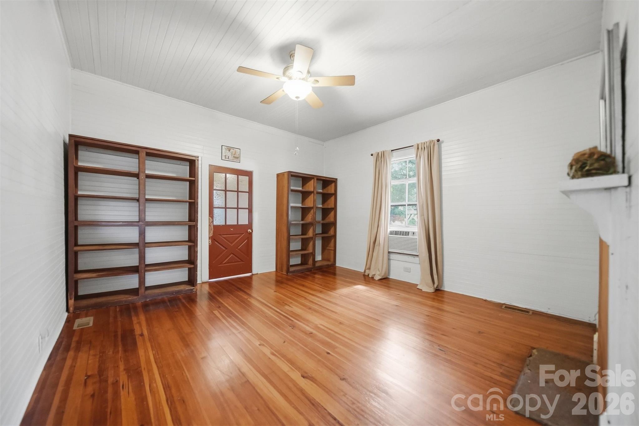 25 Central Avenue — Granite Falls