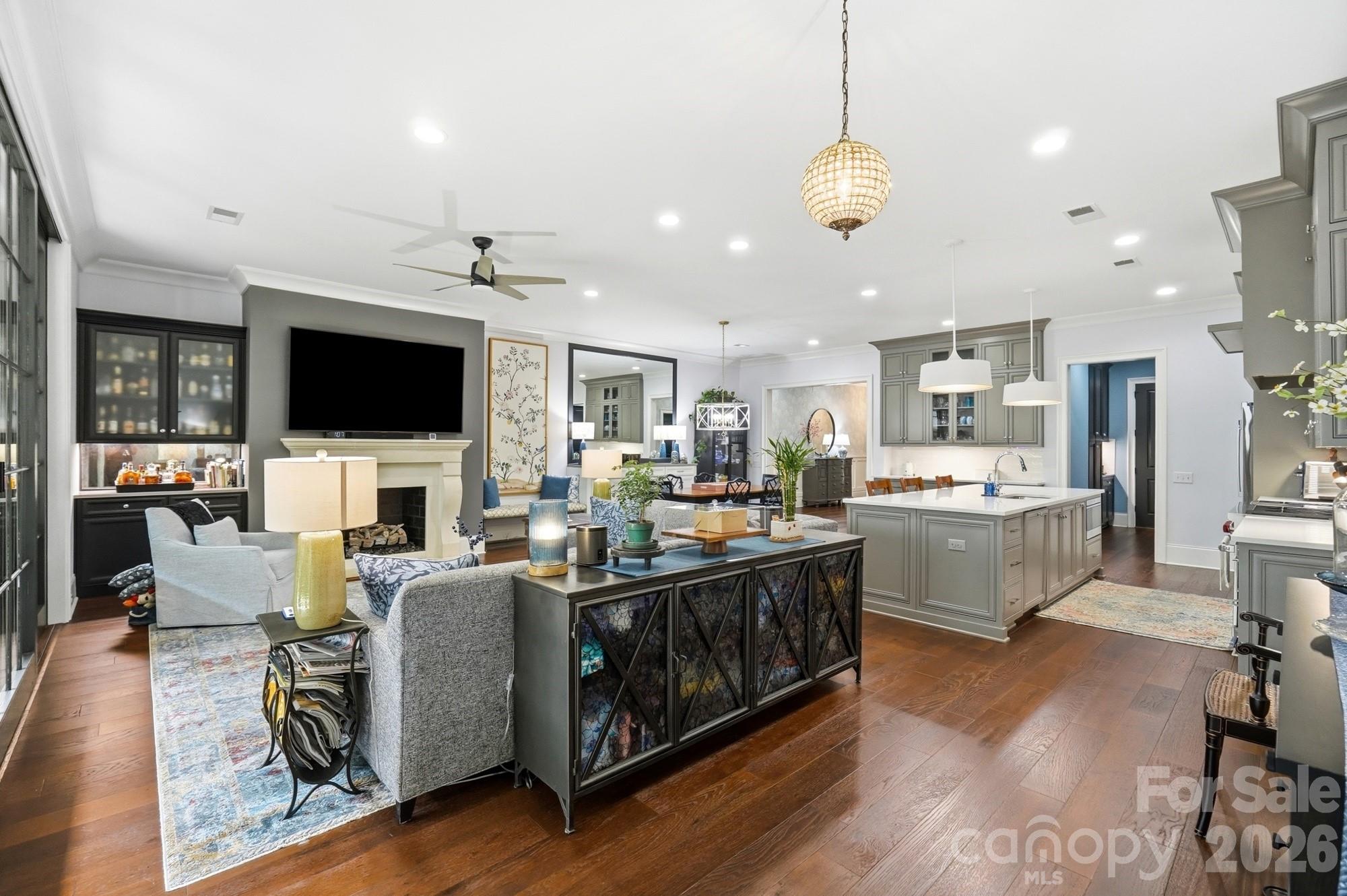2430 Vail Avenue — Charlotte