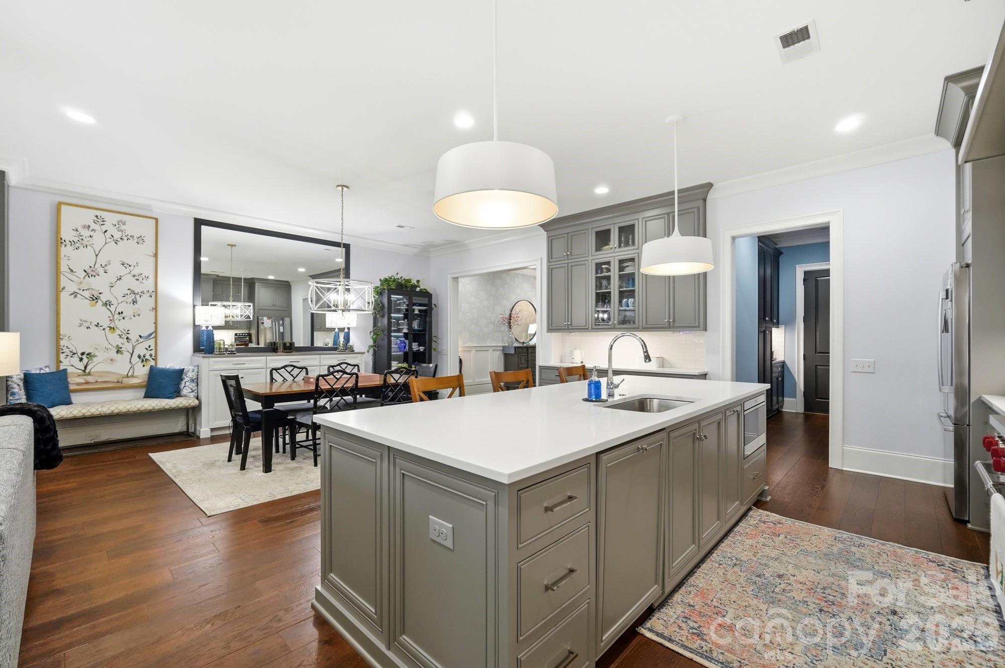 2430 Vail Avenue — Charlotte