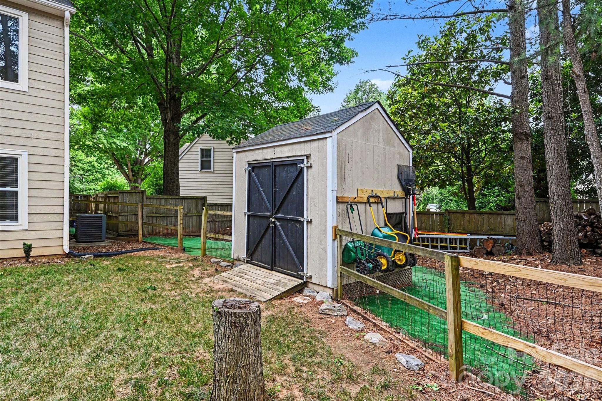 7602 Wynstone Ridge Circle — Huntersville
