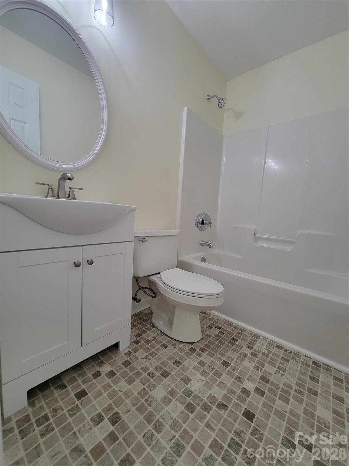 8012 Sheckler Lane — Matthews