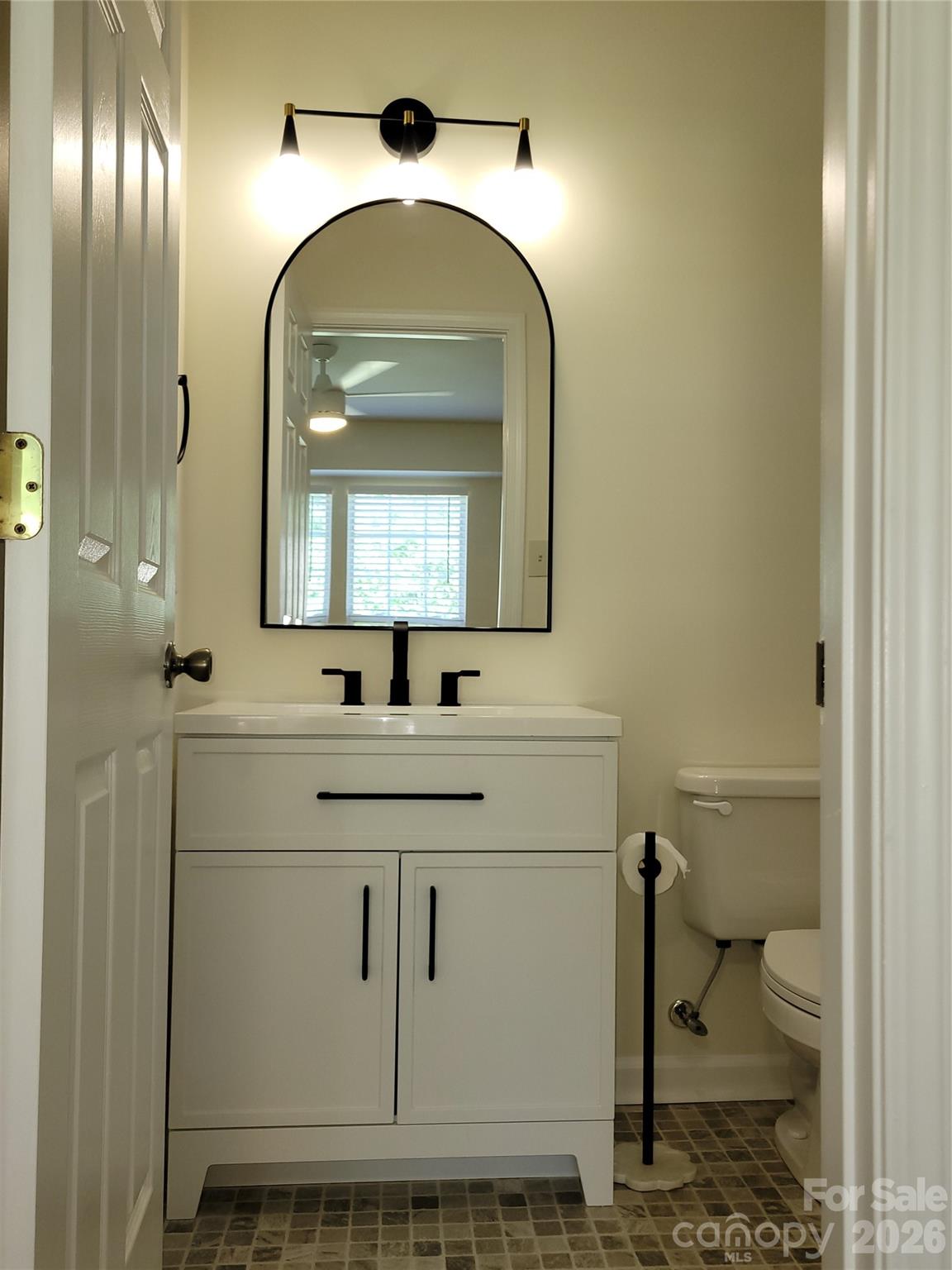 8012 Sheckler Lane — Matthews
