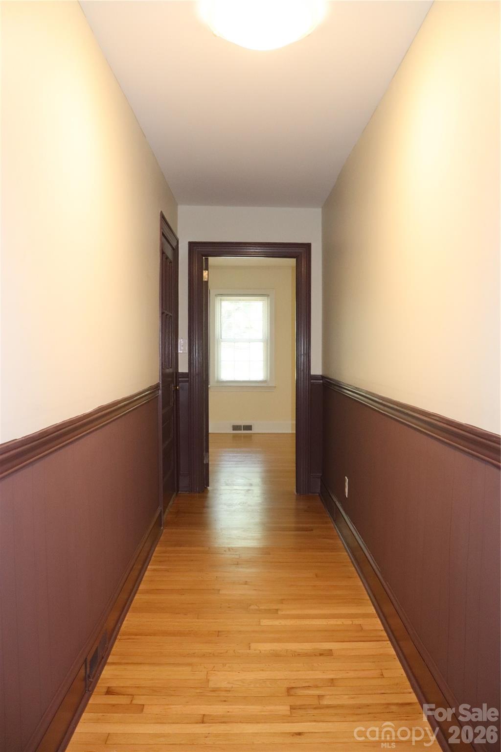 415 High Circle NW — Lenoir