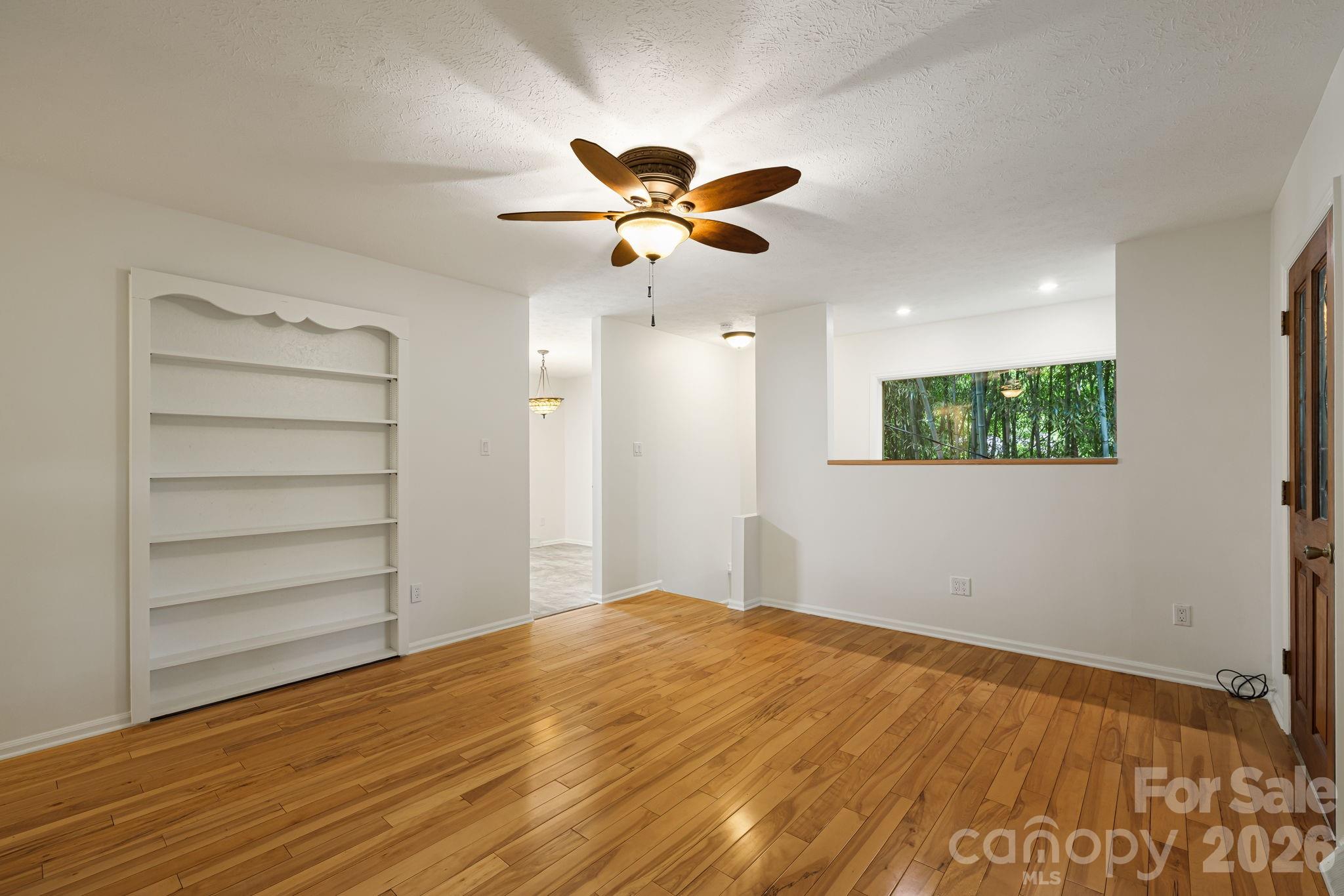 10 Botany View Court — Asheville