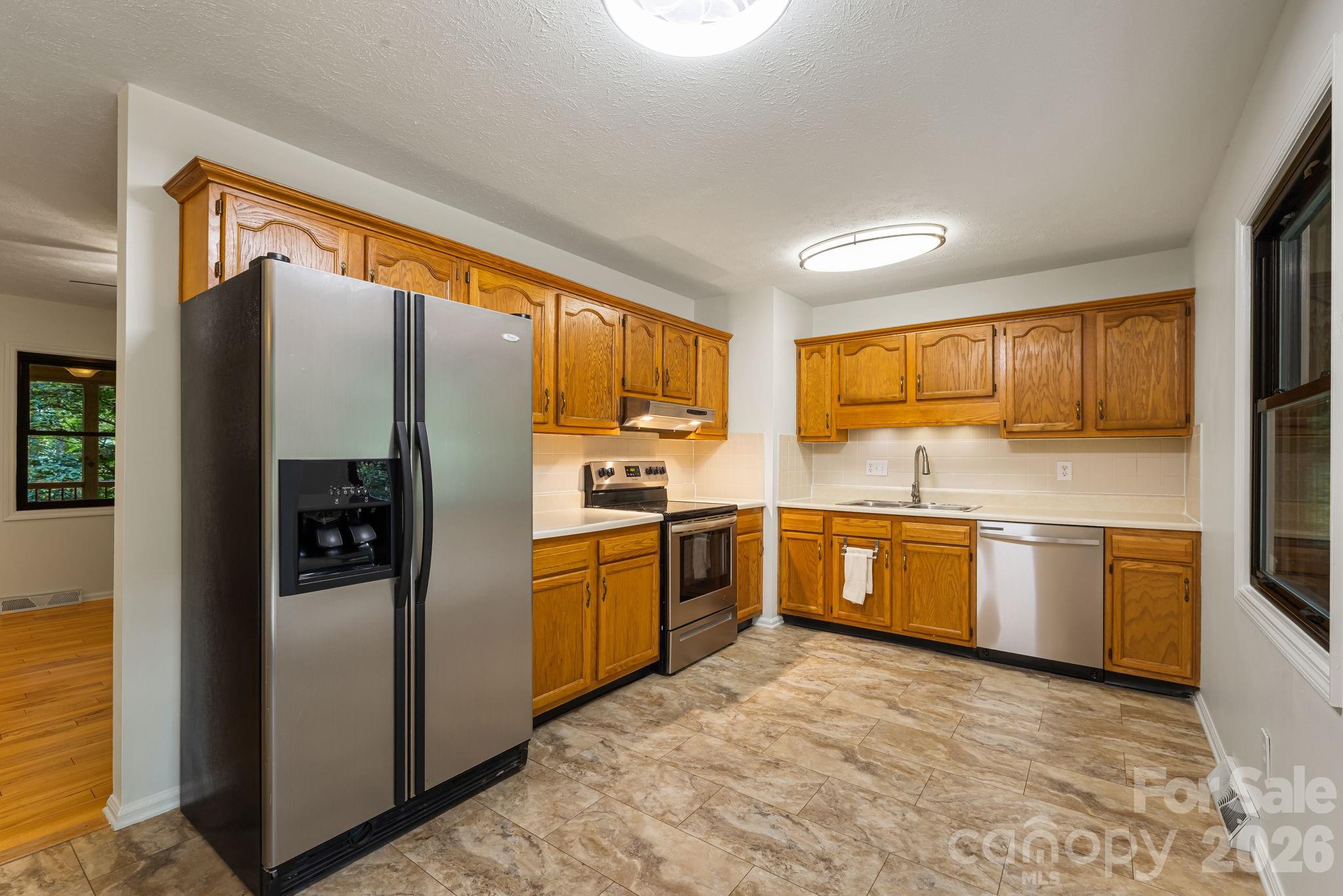 10 Botany View Court — Asheville