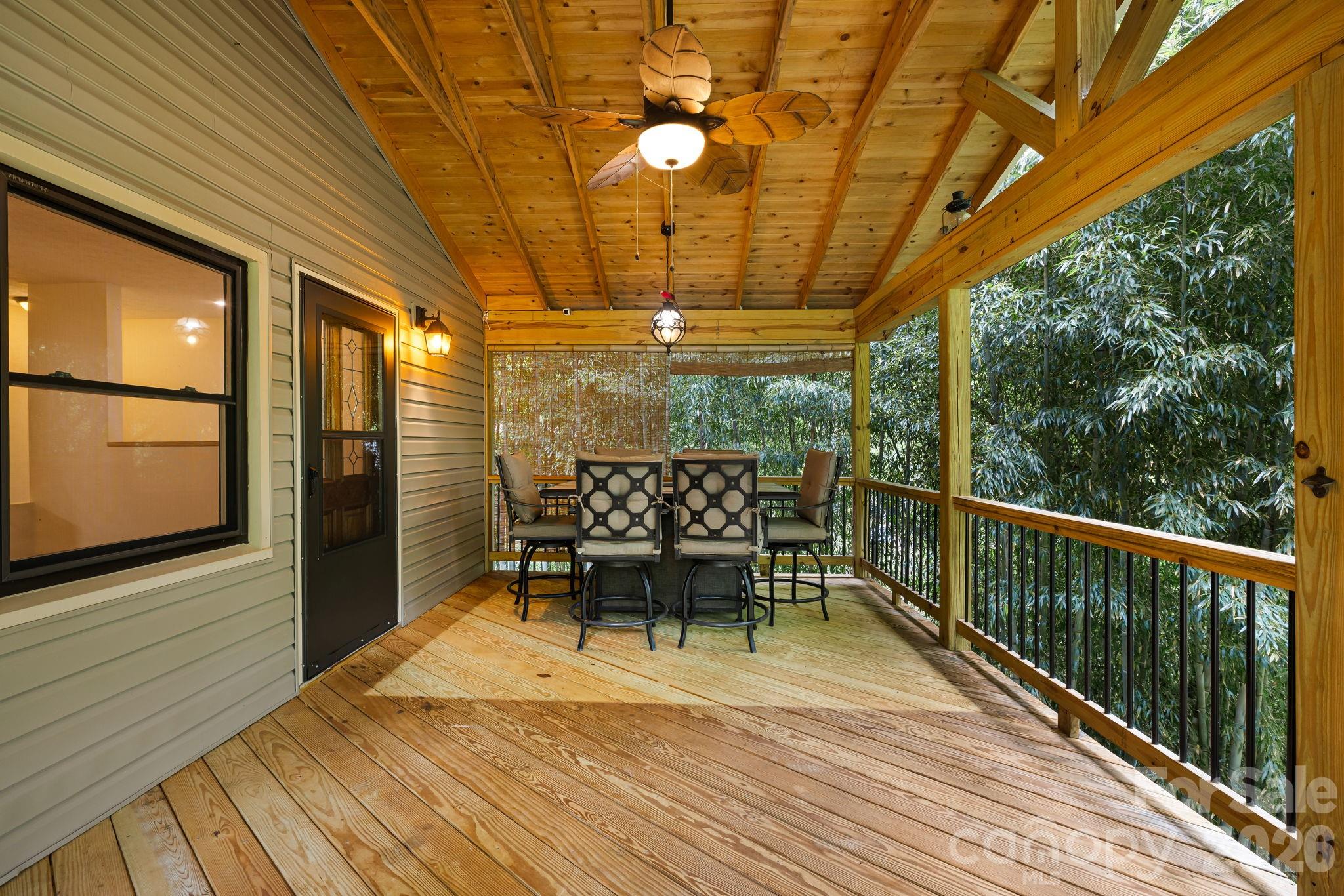 10 Botany View Court — Asheville