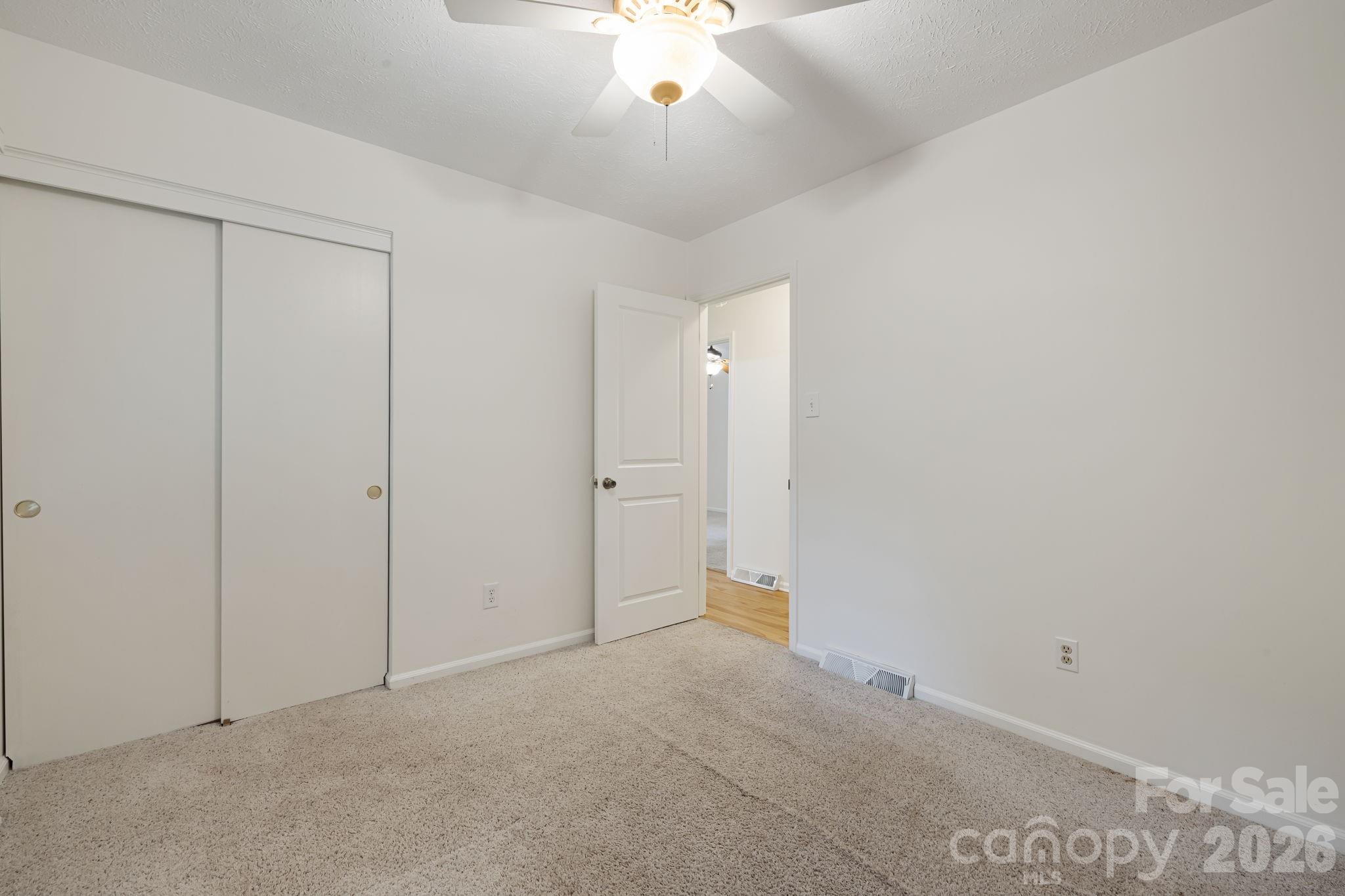 10 Botany View Court — Asheville