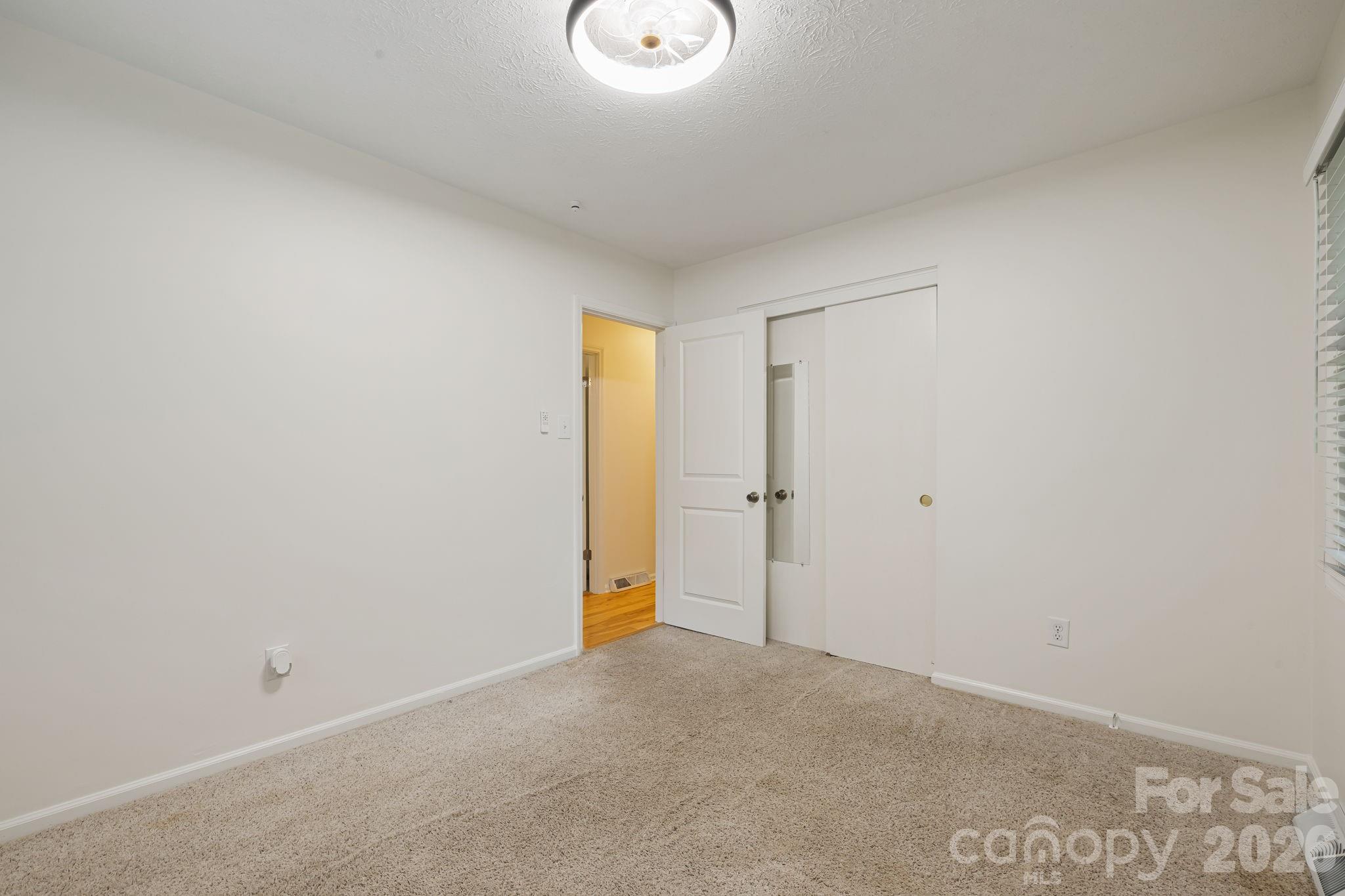 10 Botany View Court — Asheville