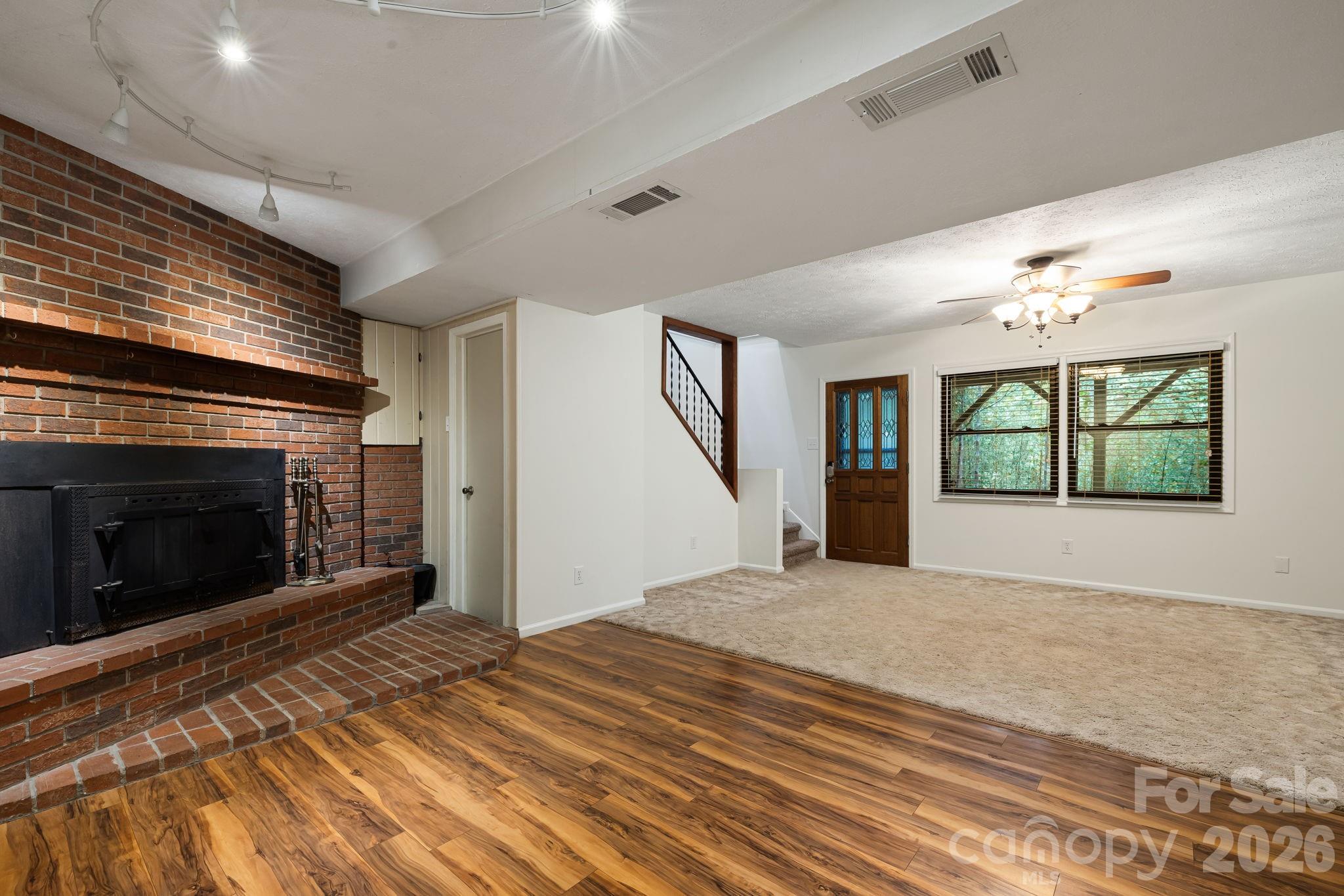 10 Botany View Court — Asheville
