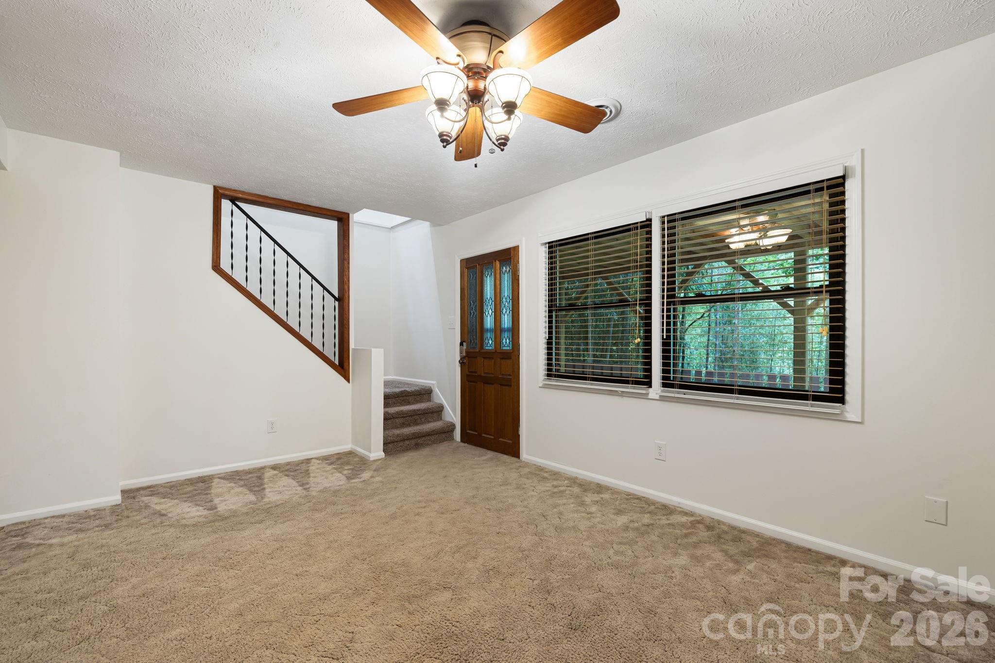 10 Botany View Court — Asheville