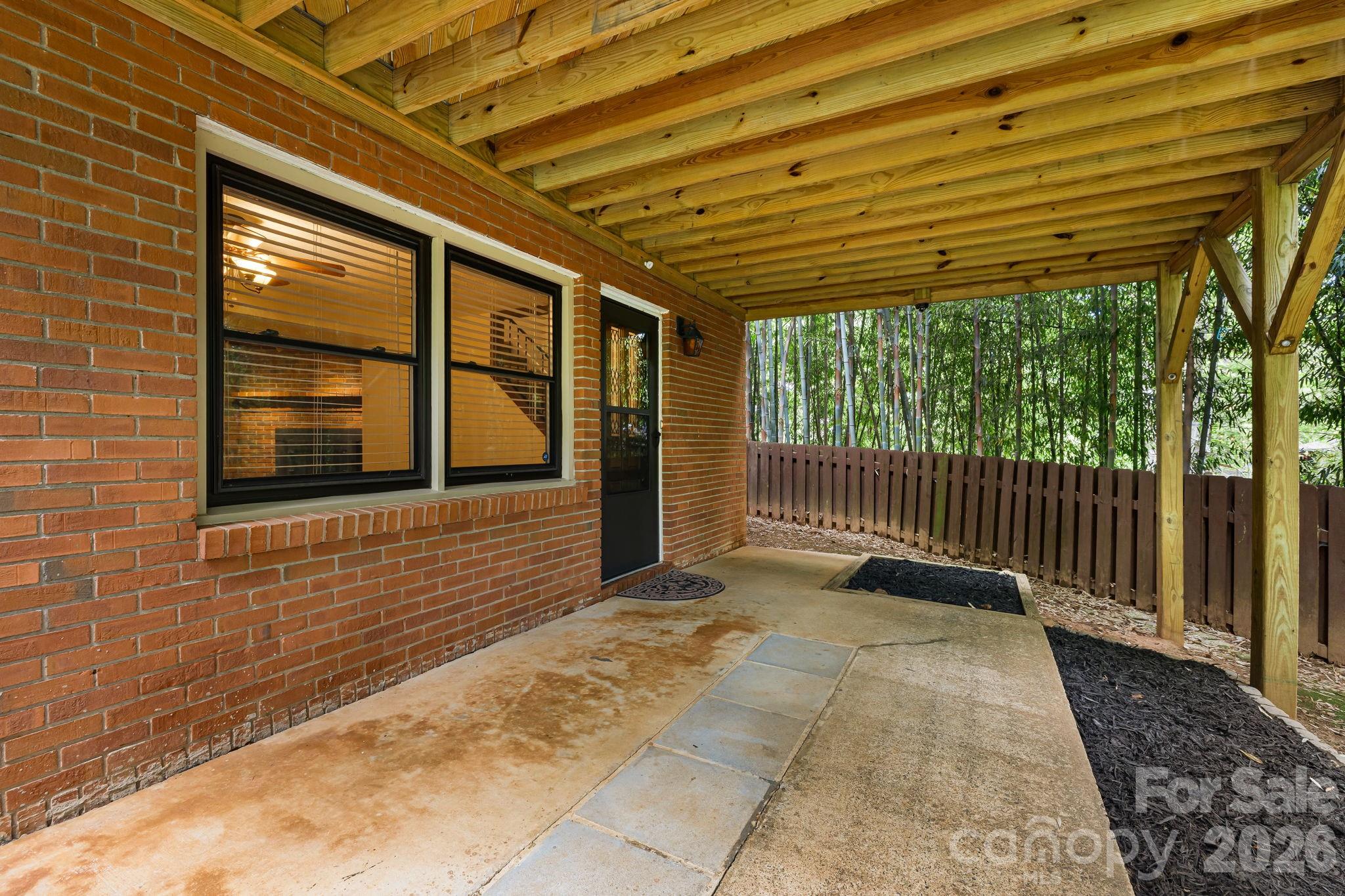 10 Botany View Court — Asheville